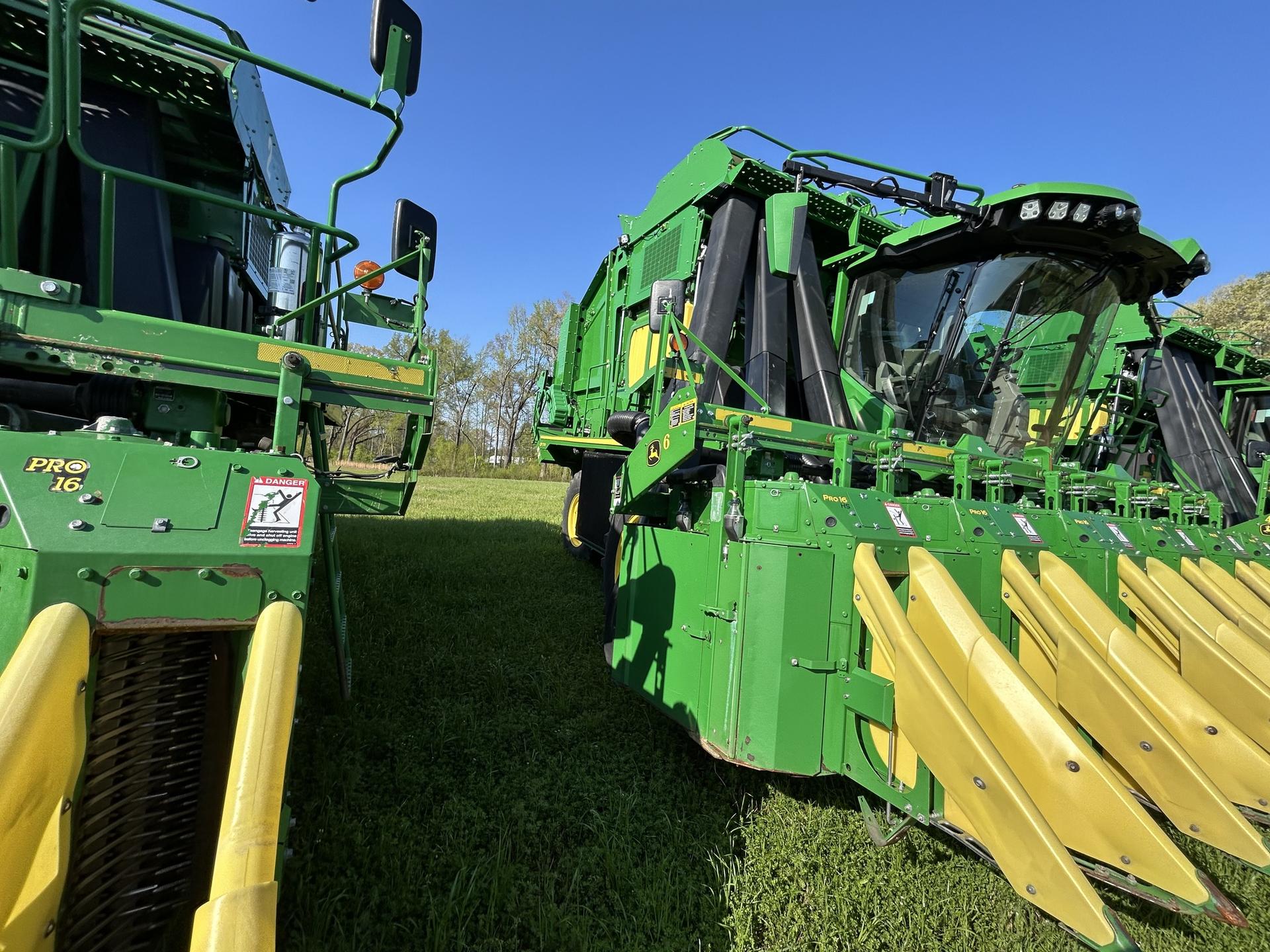 2023 John Deere CP770 Image