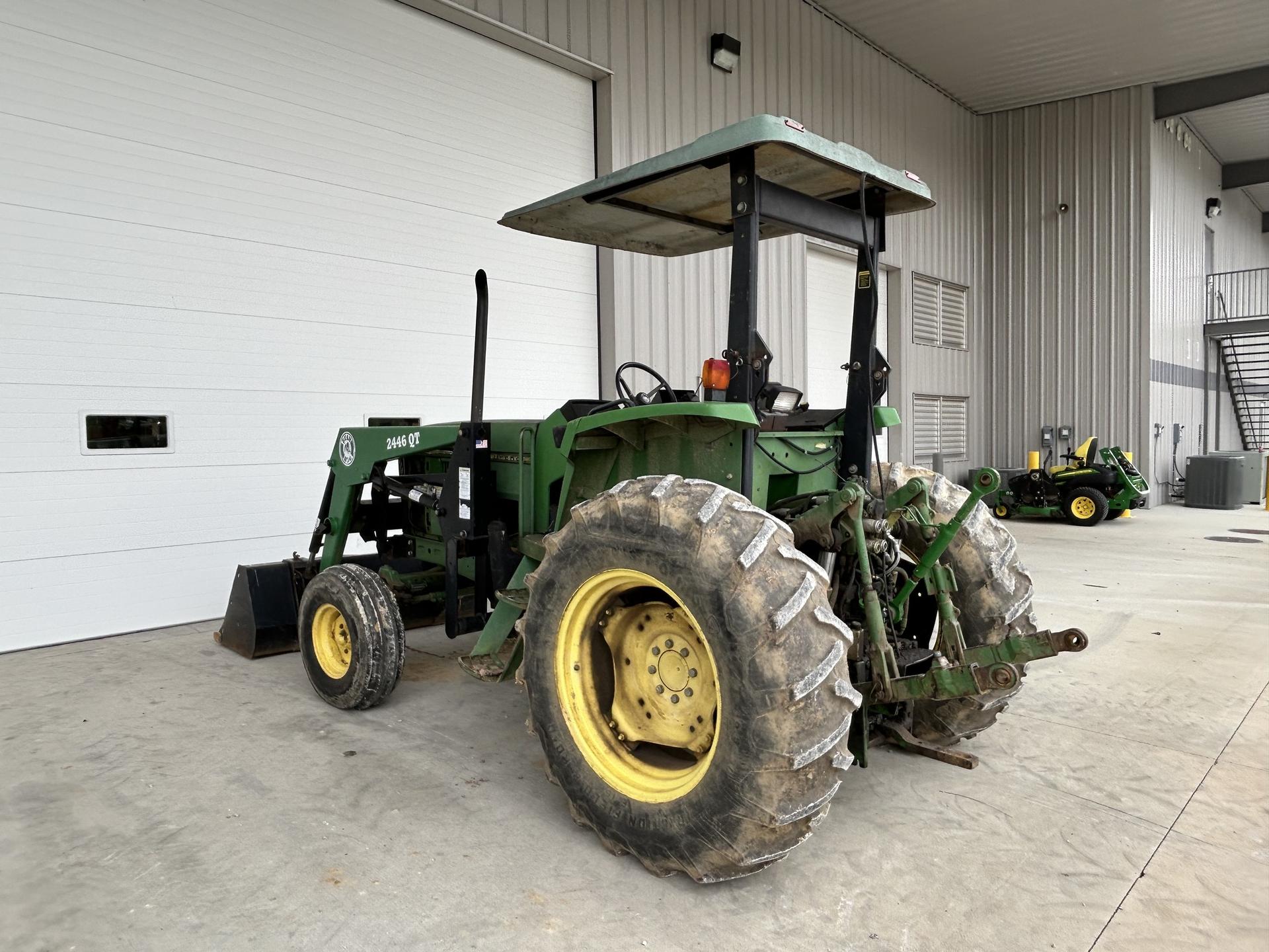 1995 John Deere 6200 Image
