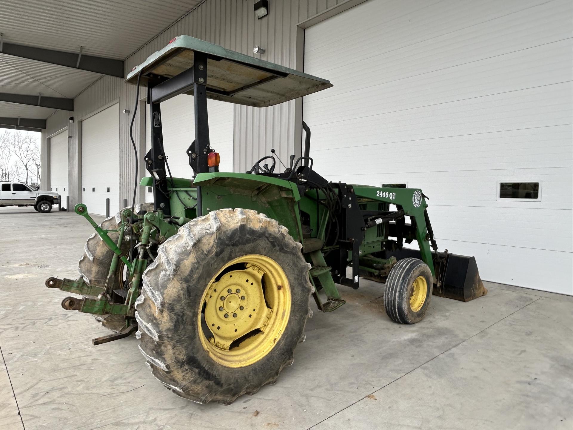 1995 John Deere 6200 Image