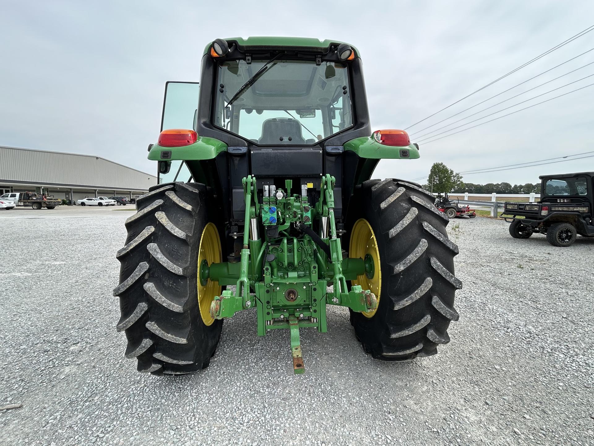 2017 John Deere 6110M Image