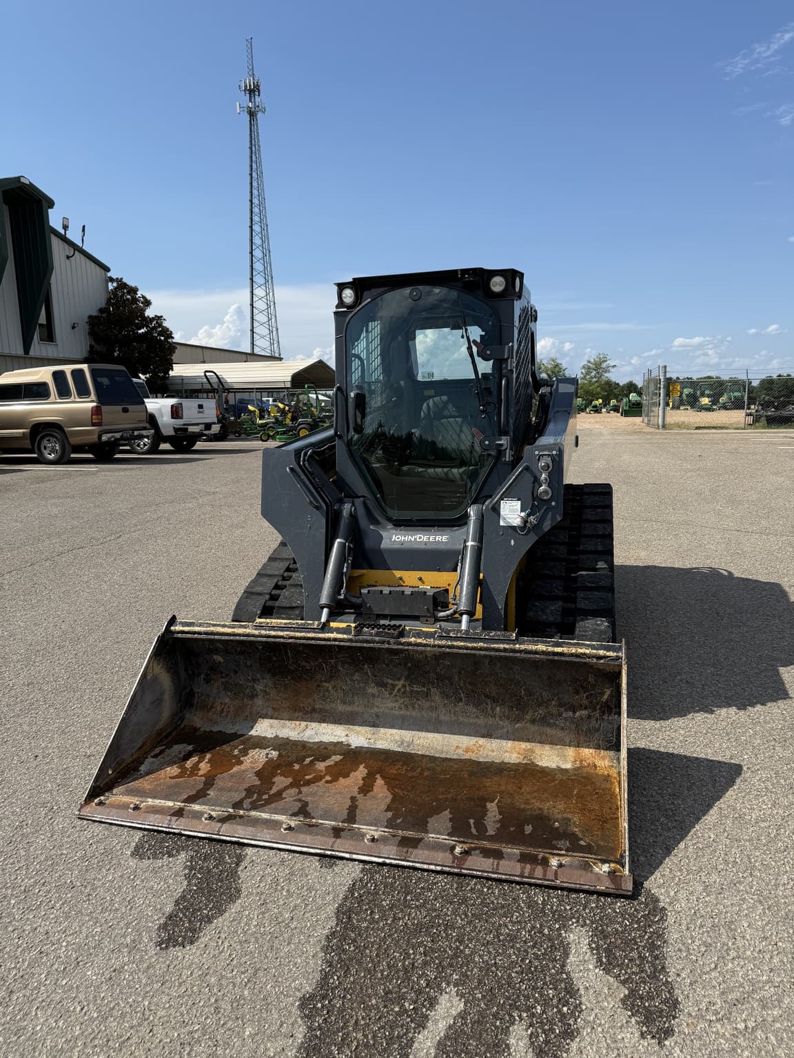 2023 John Deere 325G Image