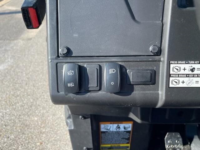 2023 John Deere XUV 835M Image