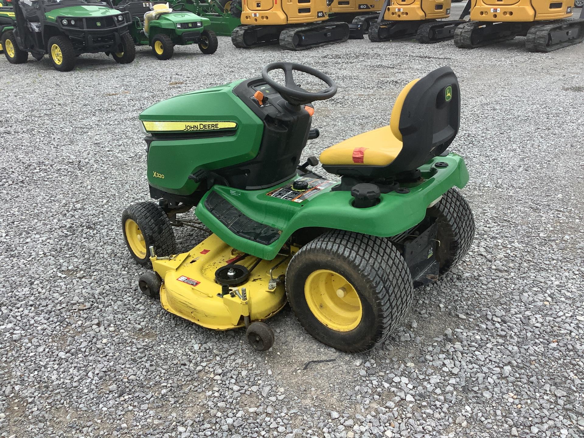 2014 John Deere X320 Image