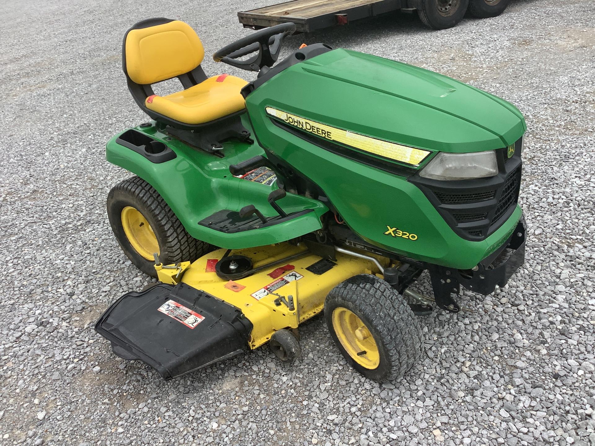 2014 John Deere X320 Image