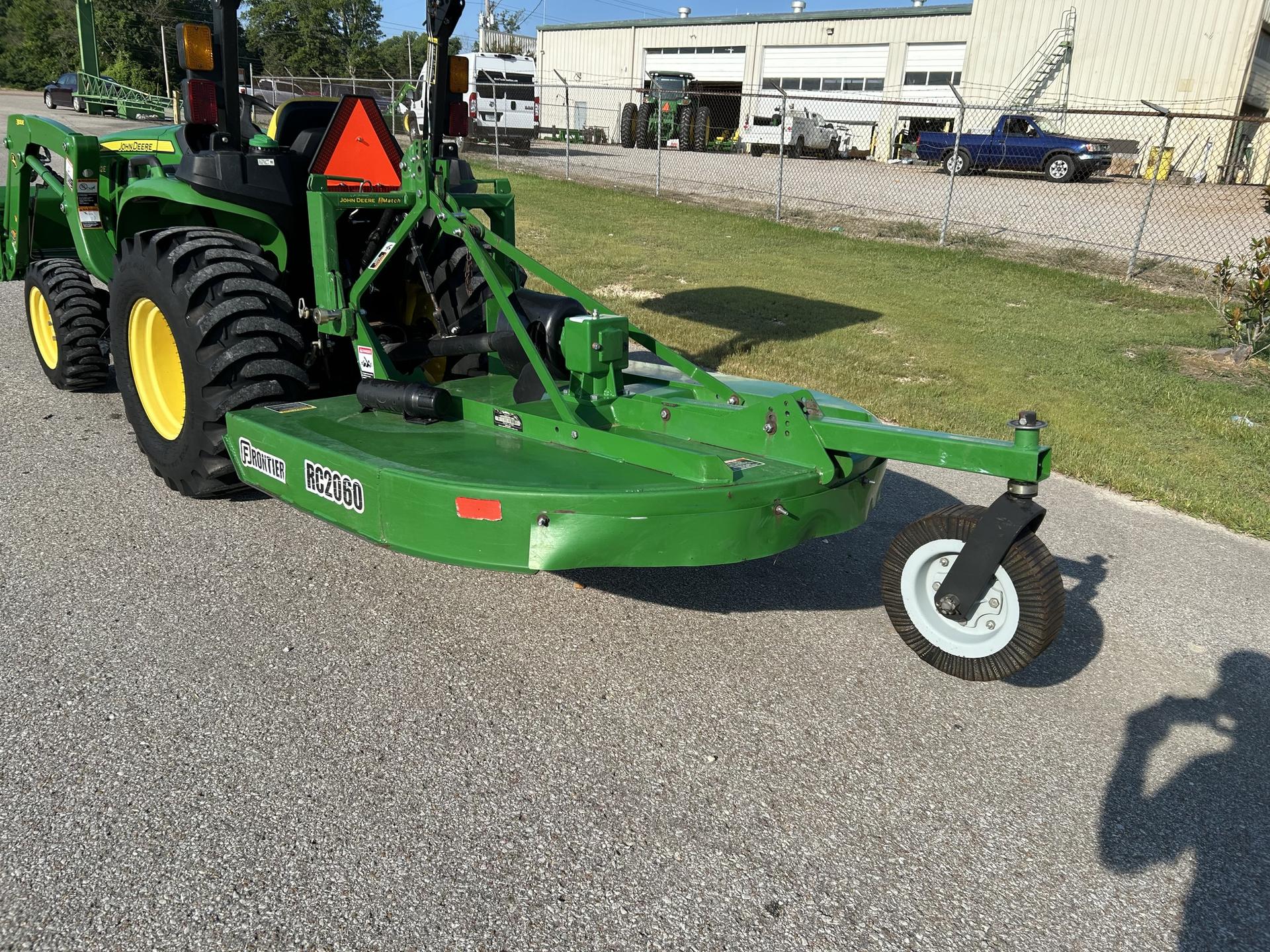 2021 John Deere 3032E Image