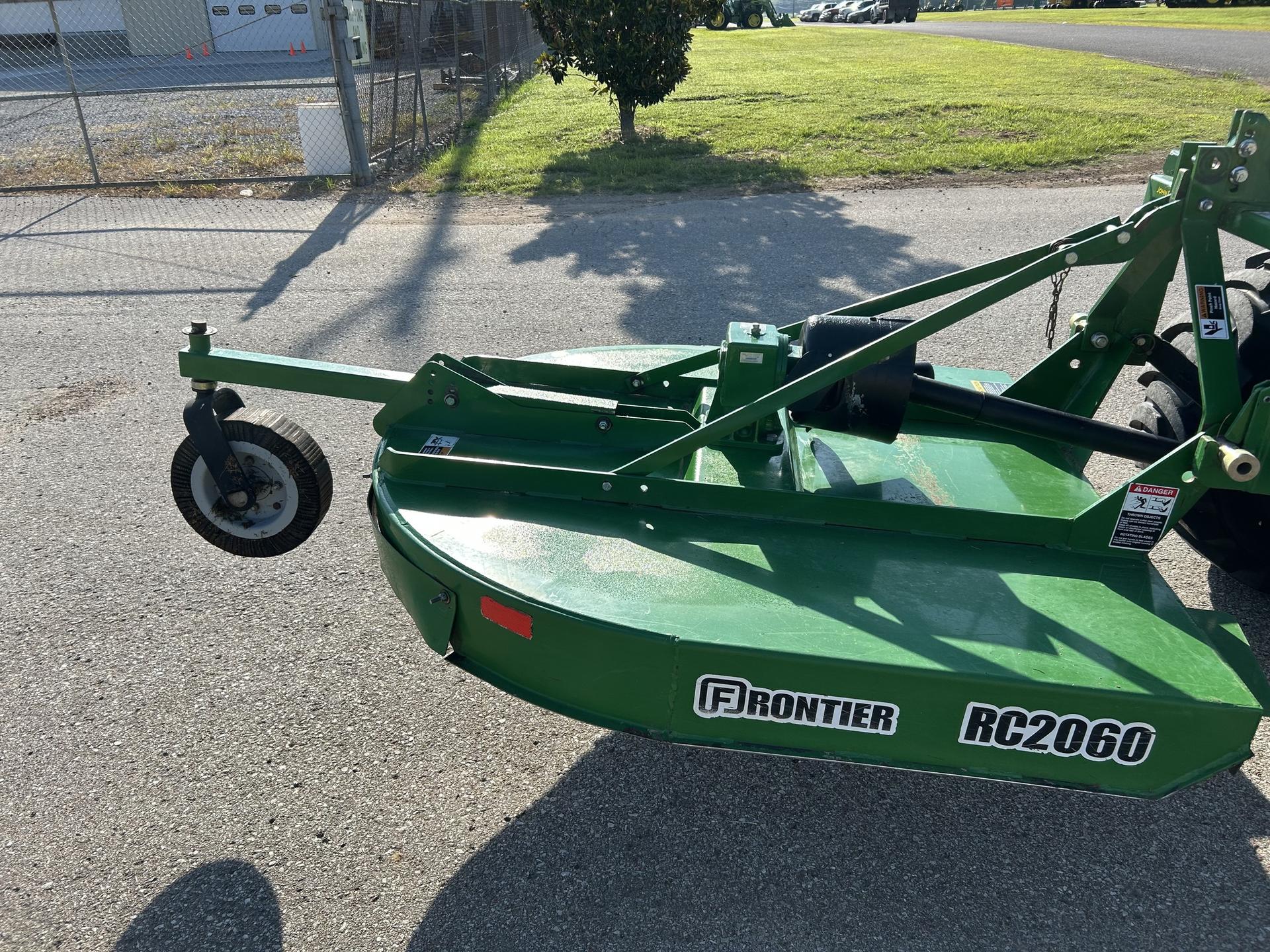 2021 John Deere 3032E Image