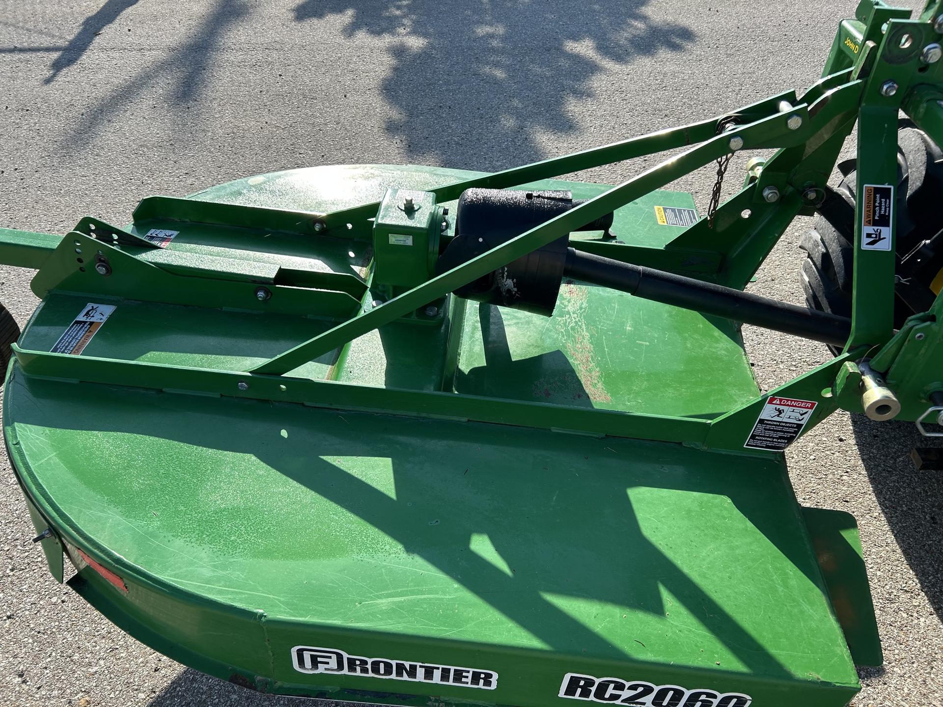 2021 John Deere 3032E Image