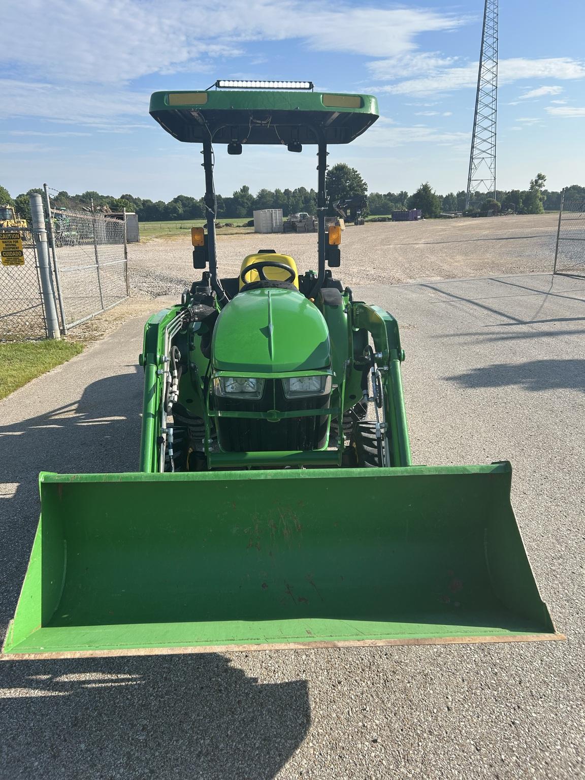 2021 John Deere 3032E Image