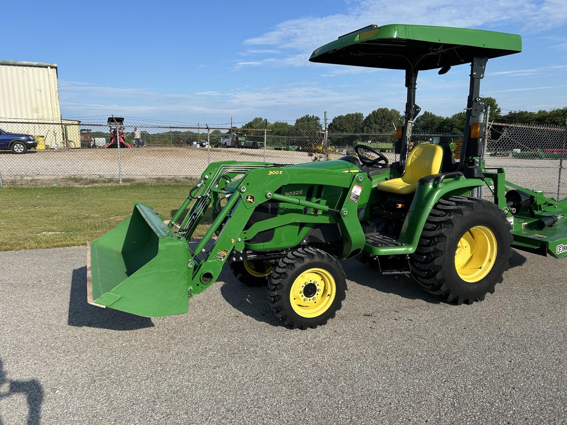 2021 John Deere 3032E Image