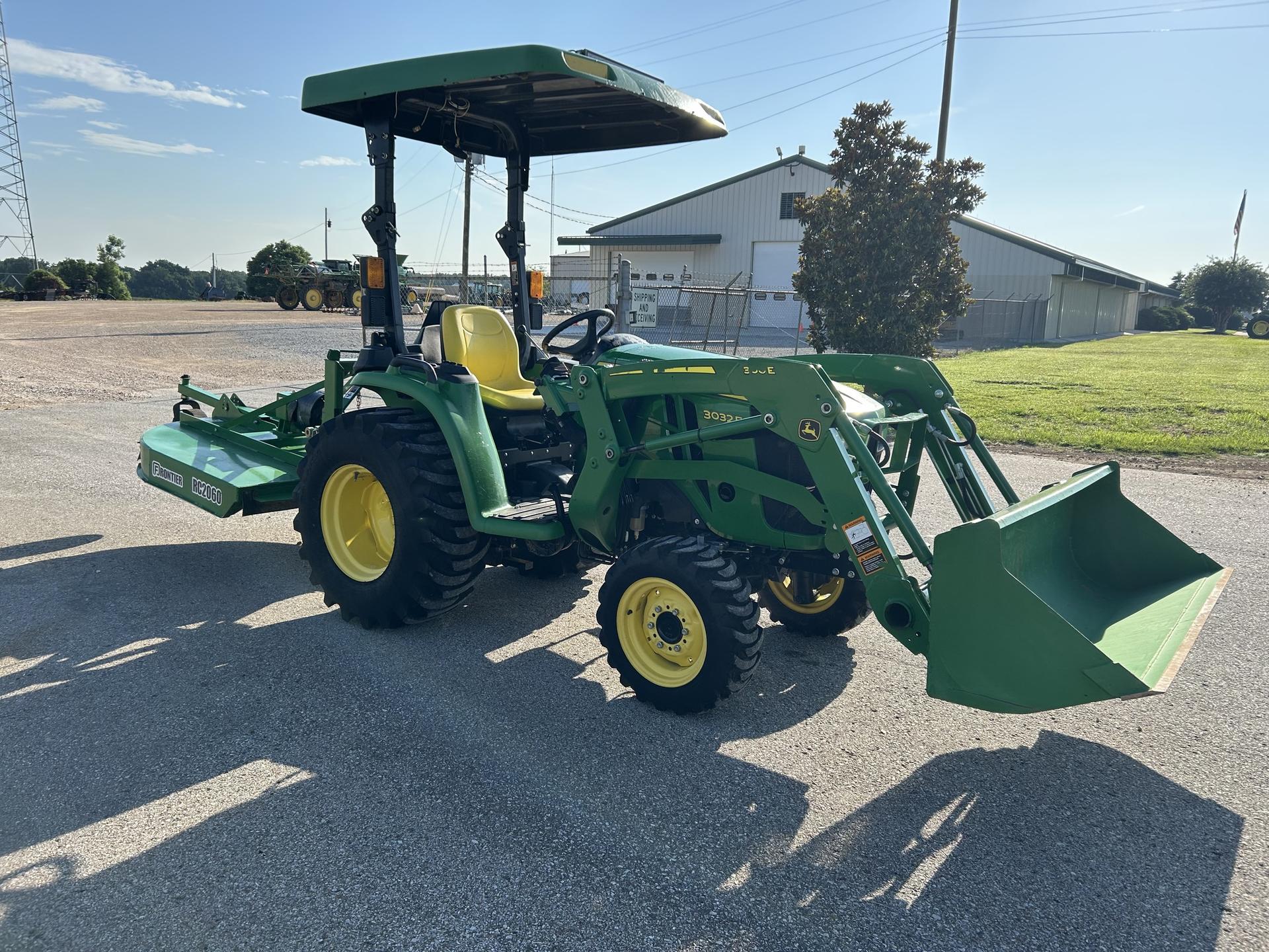 2021 John Deere 3032E Image