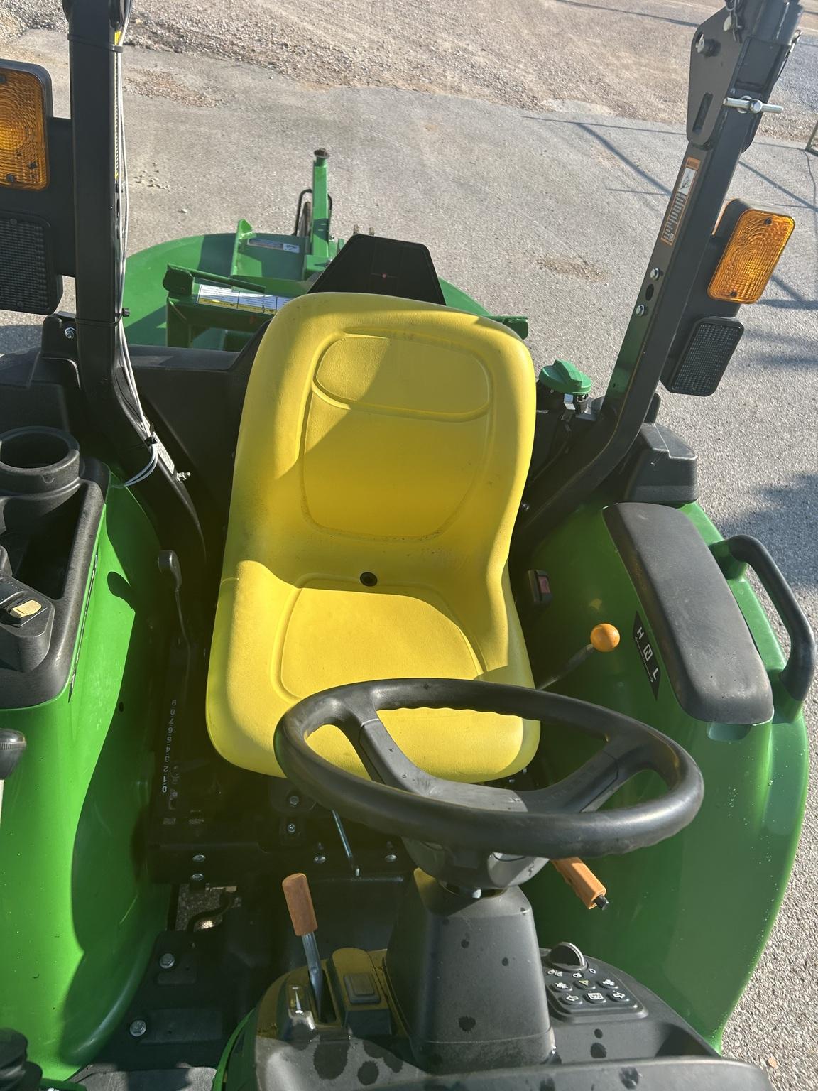 2021 John Deere 3032E Image