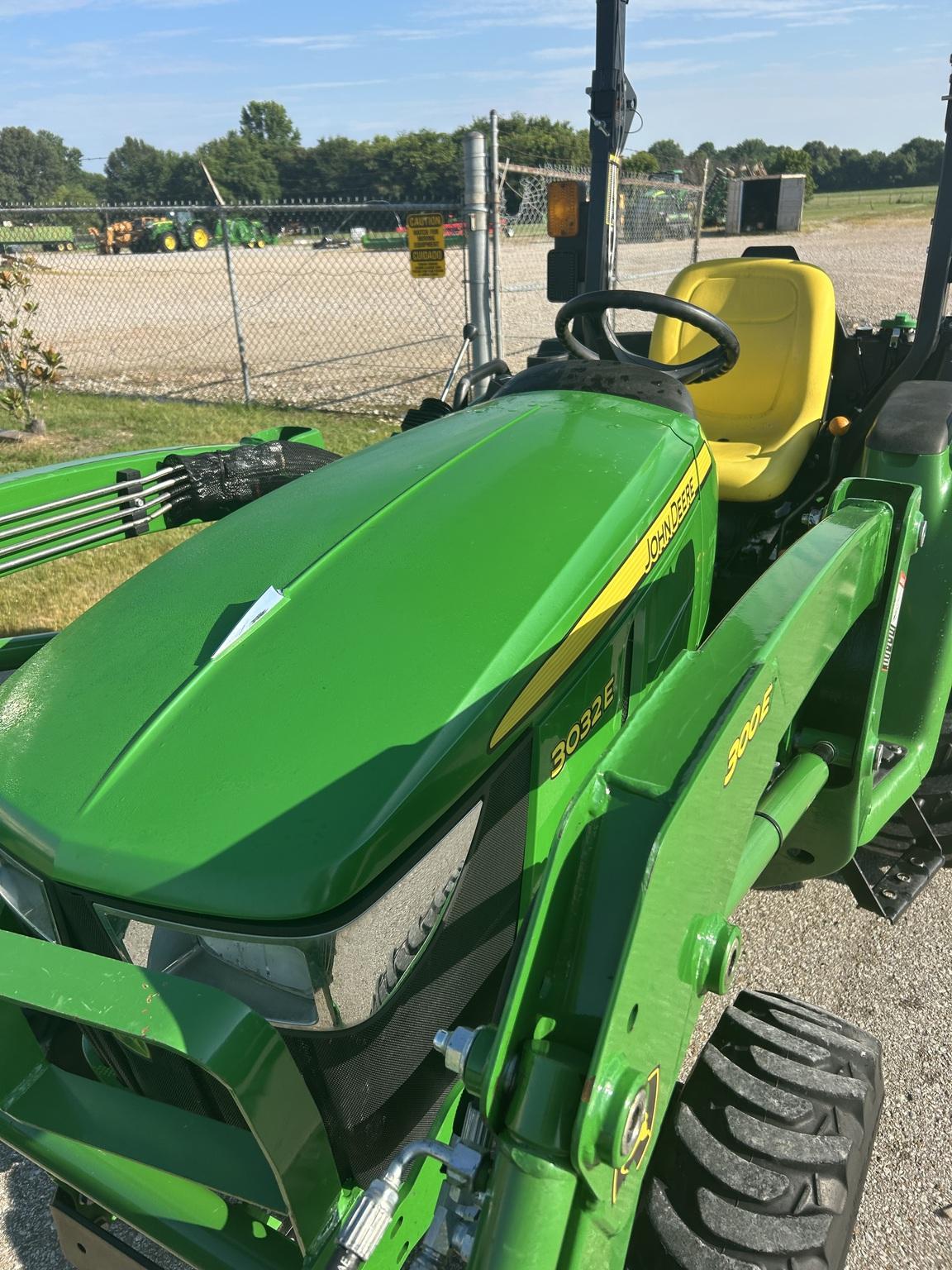 2021 John Deere 3032E Image