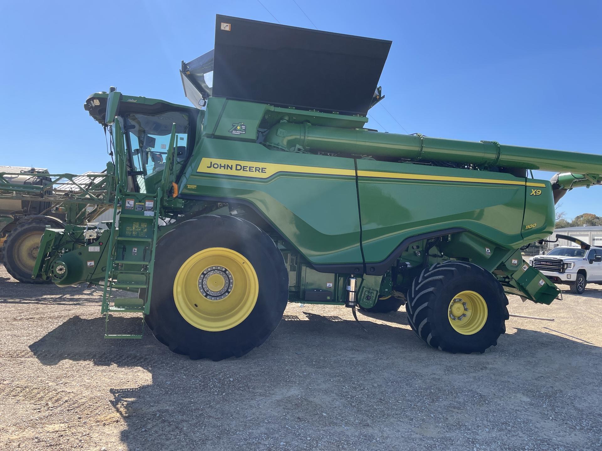 2023 John Deere X9 1100 Image