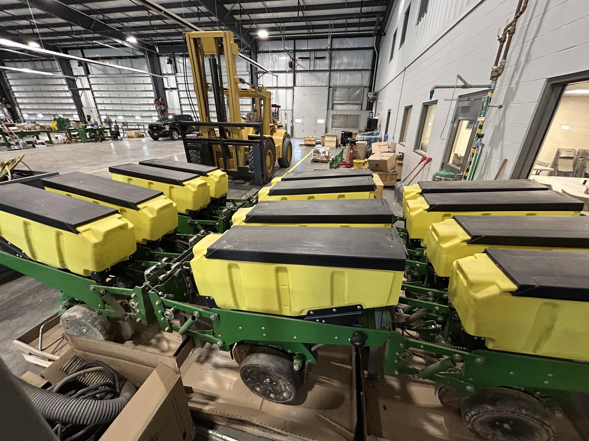 2013 John Deere 1720 Image
