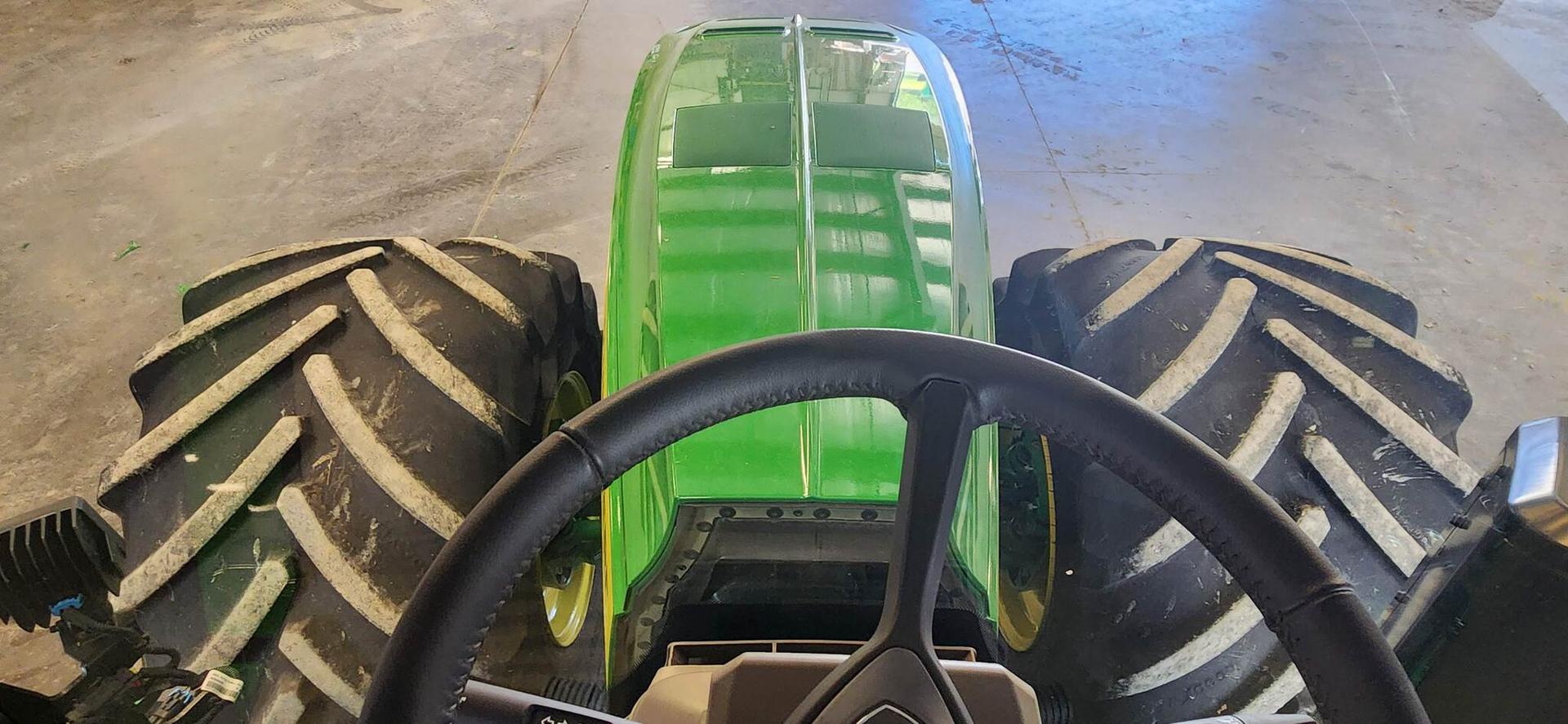 2022 John Deere 8R 340 Image