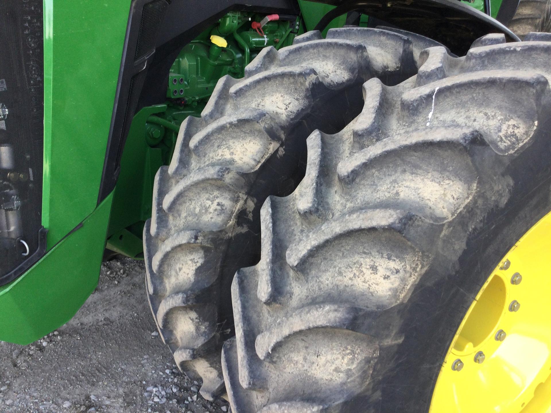 2024 John Deere 8R 340 Image