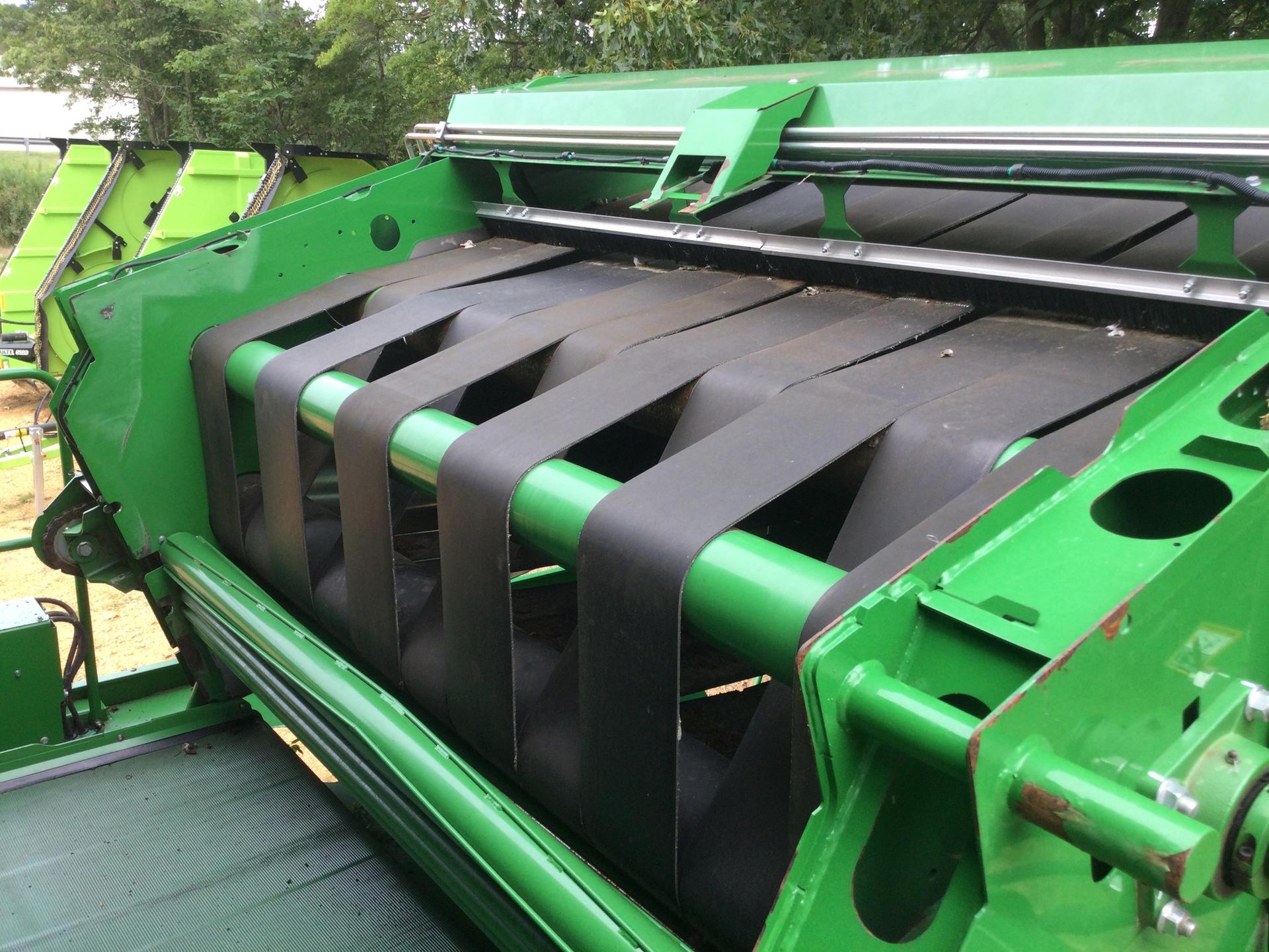 2018 John Deere CP690 Image
