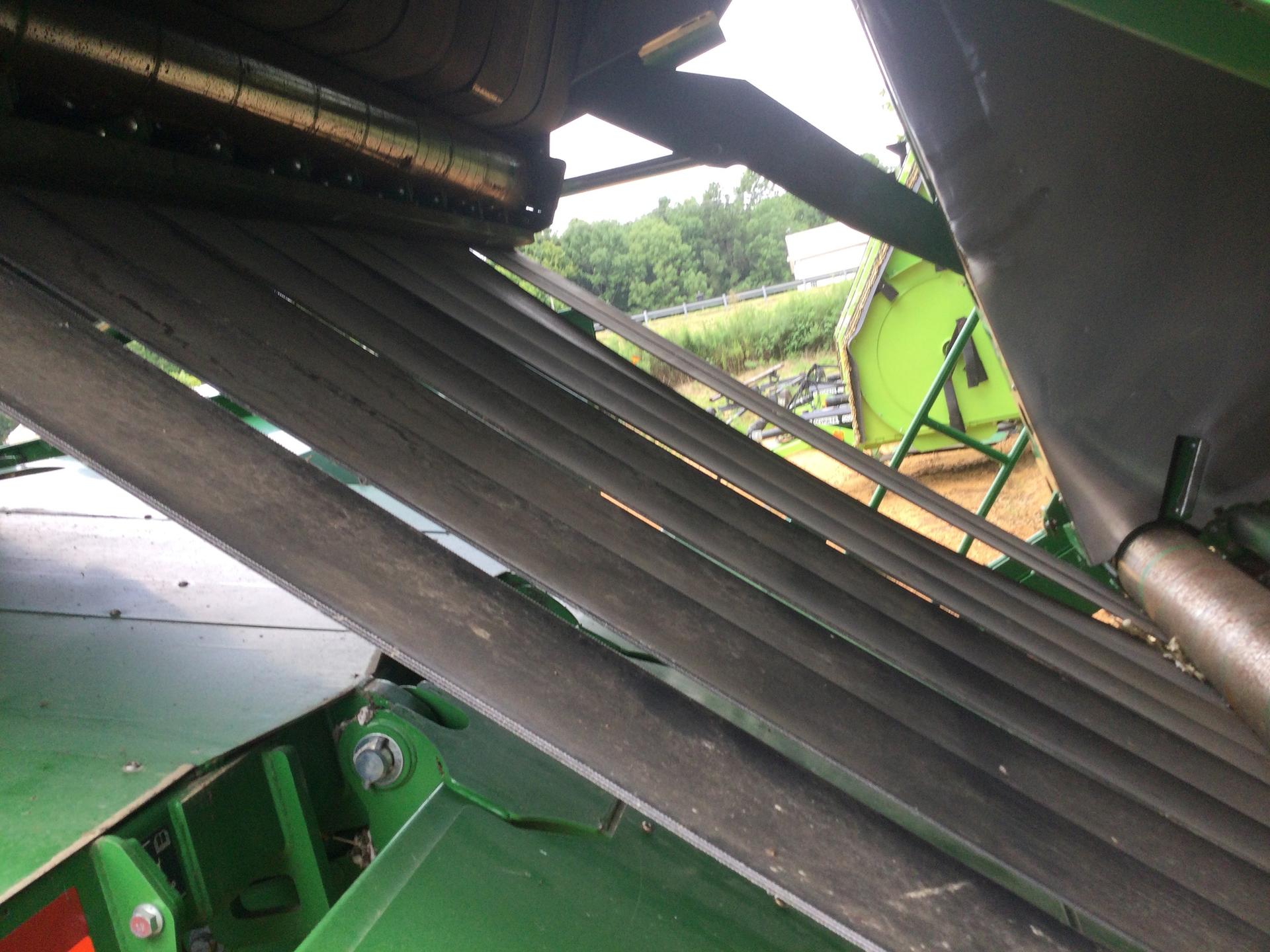 2018 John Deere CP690 Image