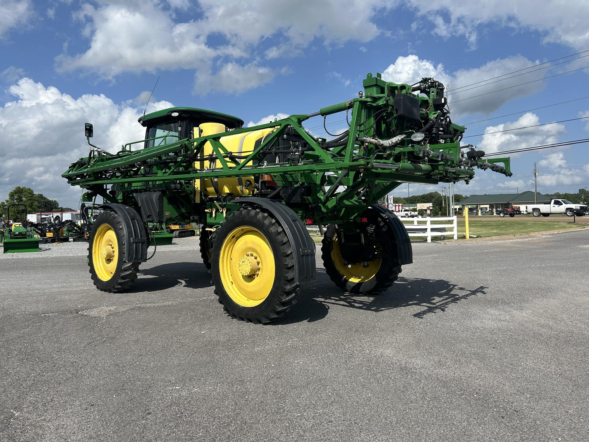 2016 John Deere R4030 Image