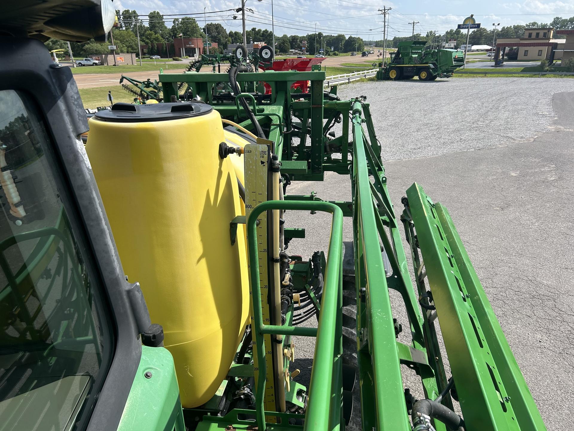 2016 John Deere R4030 Image