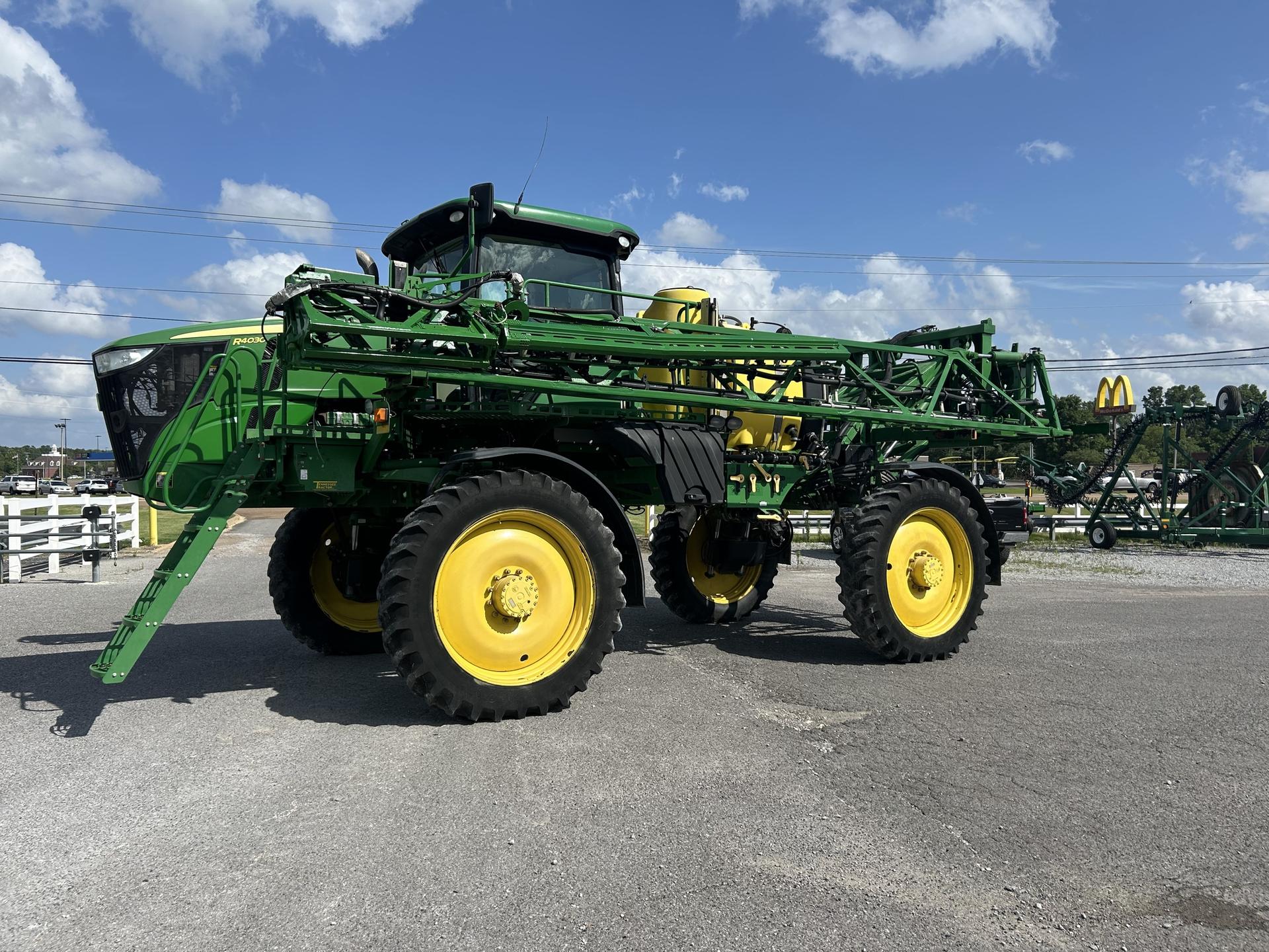 2016 John Deere R4030 Image