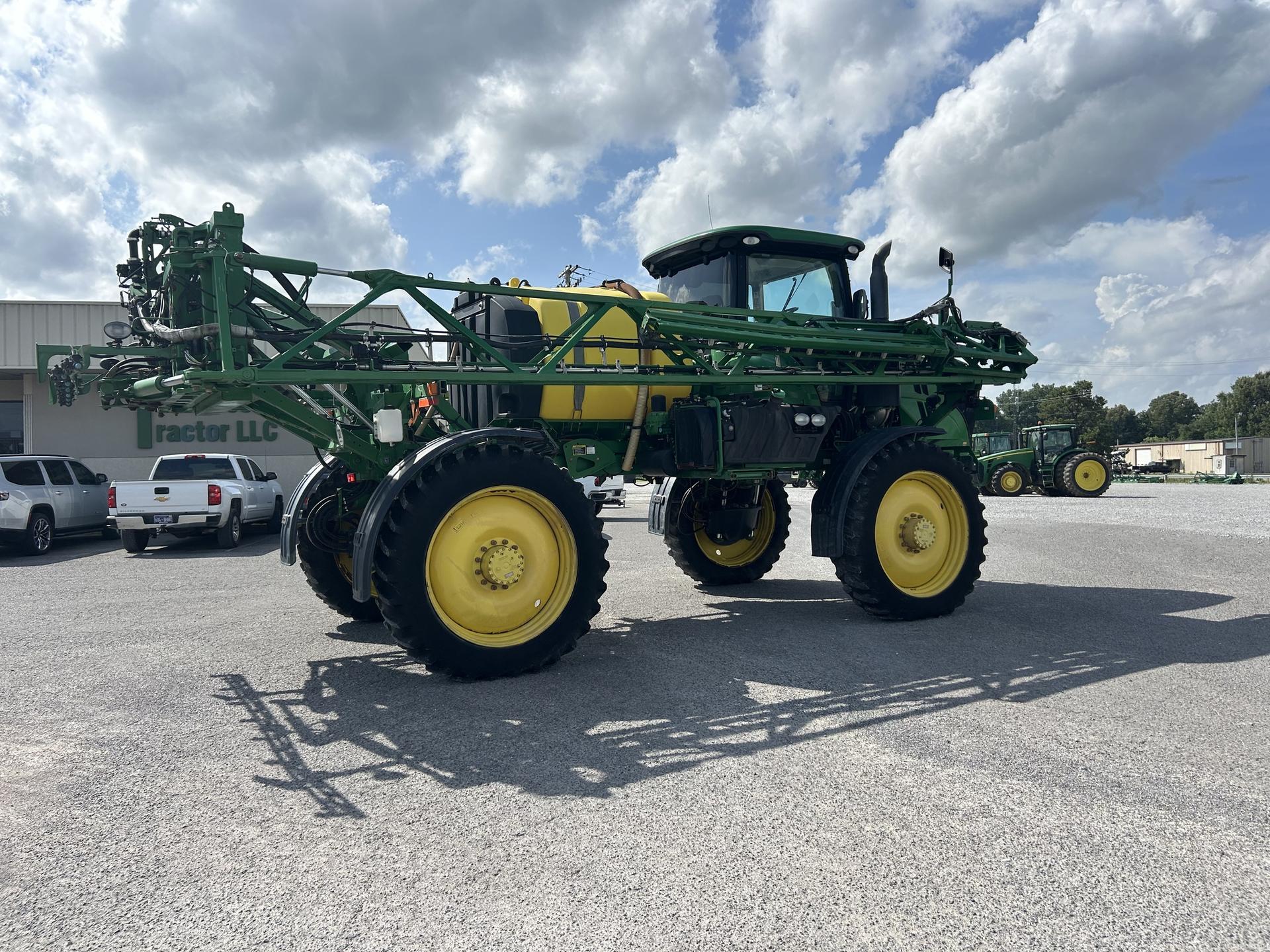 2016 John Deere R4030 Image