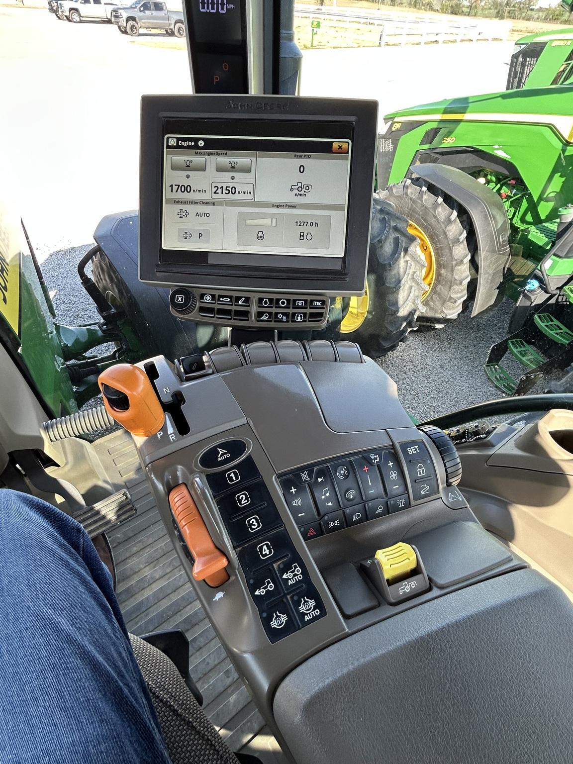2022 John Deere 8R 230 Image
