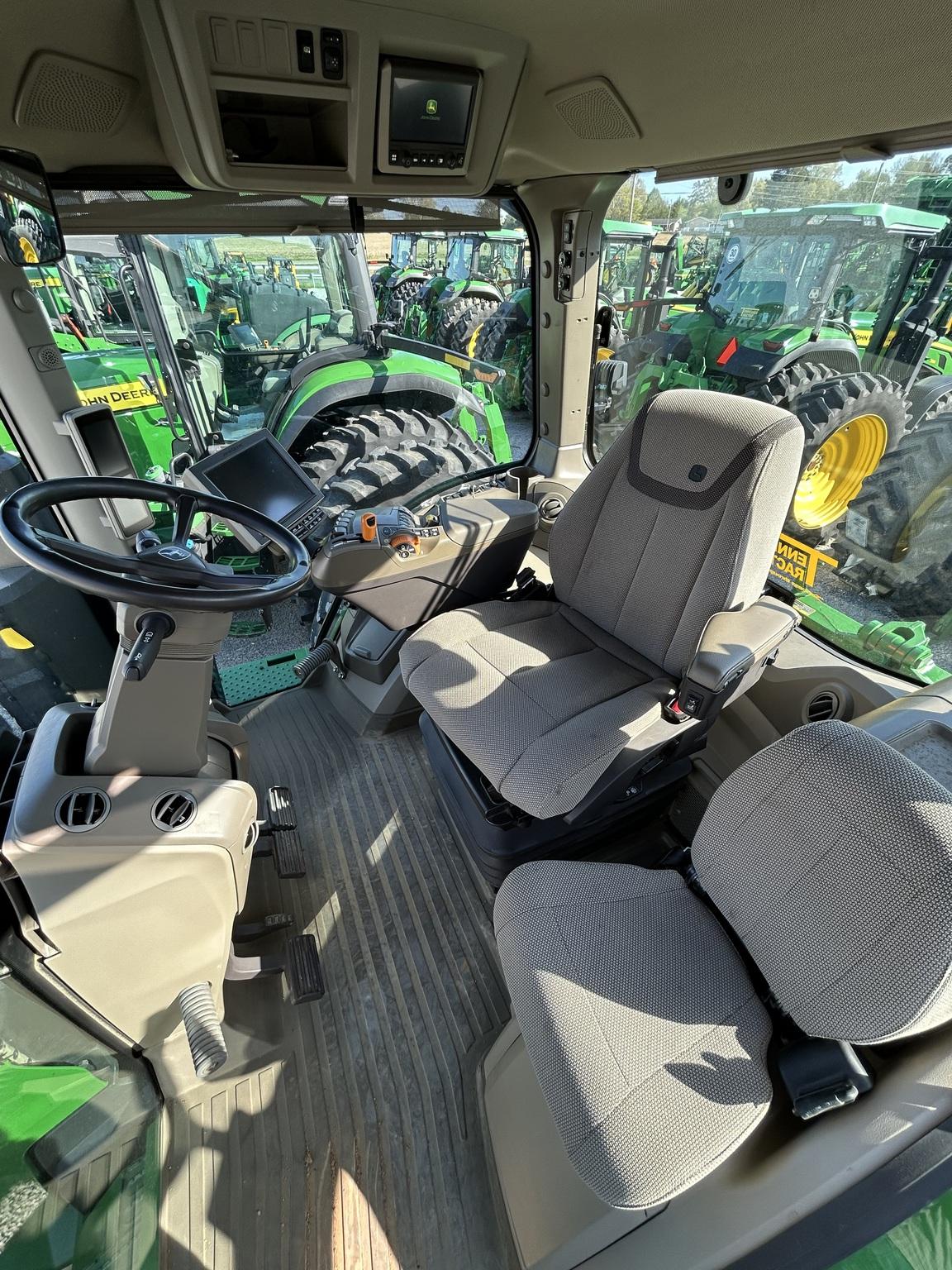 2022 John Deere 8R 230 Image