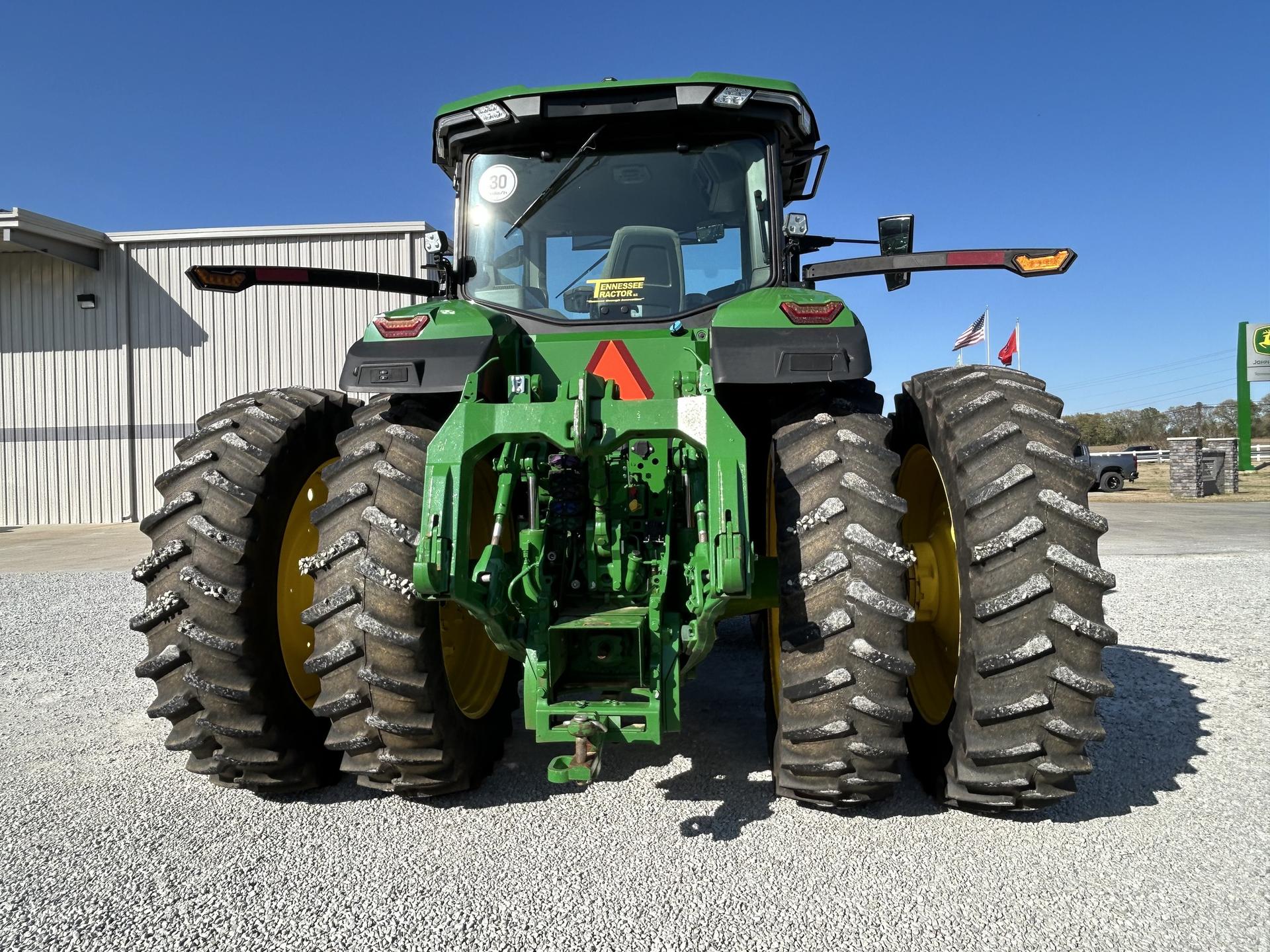 2022 John Deere 8R 230 Image