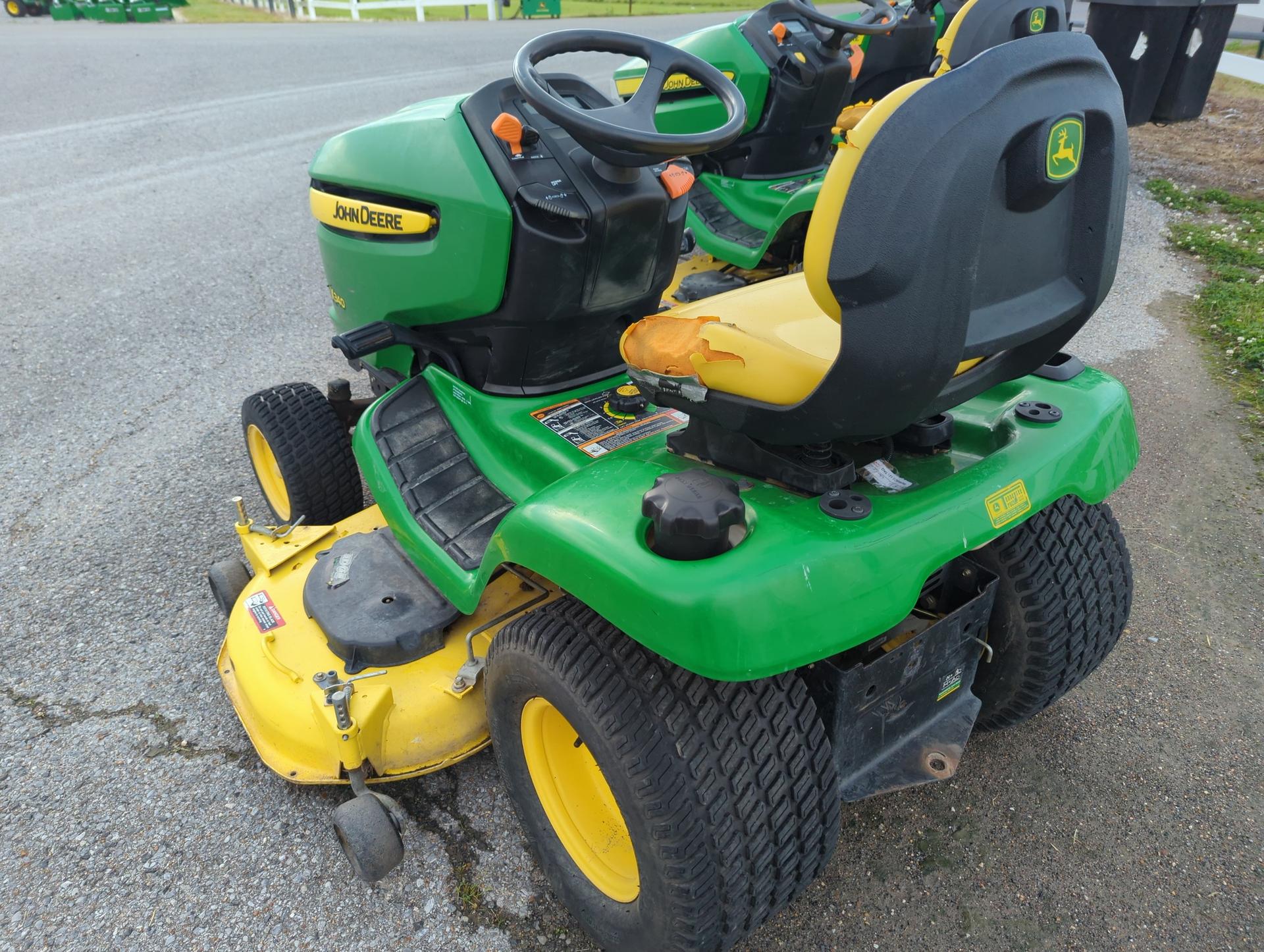 2010 John Deere X340 Image