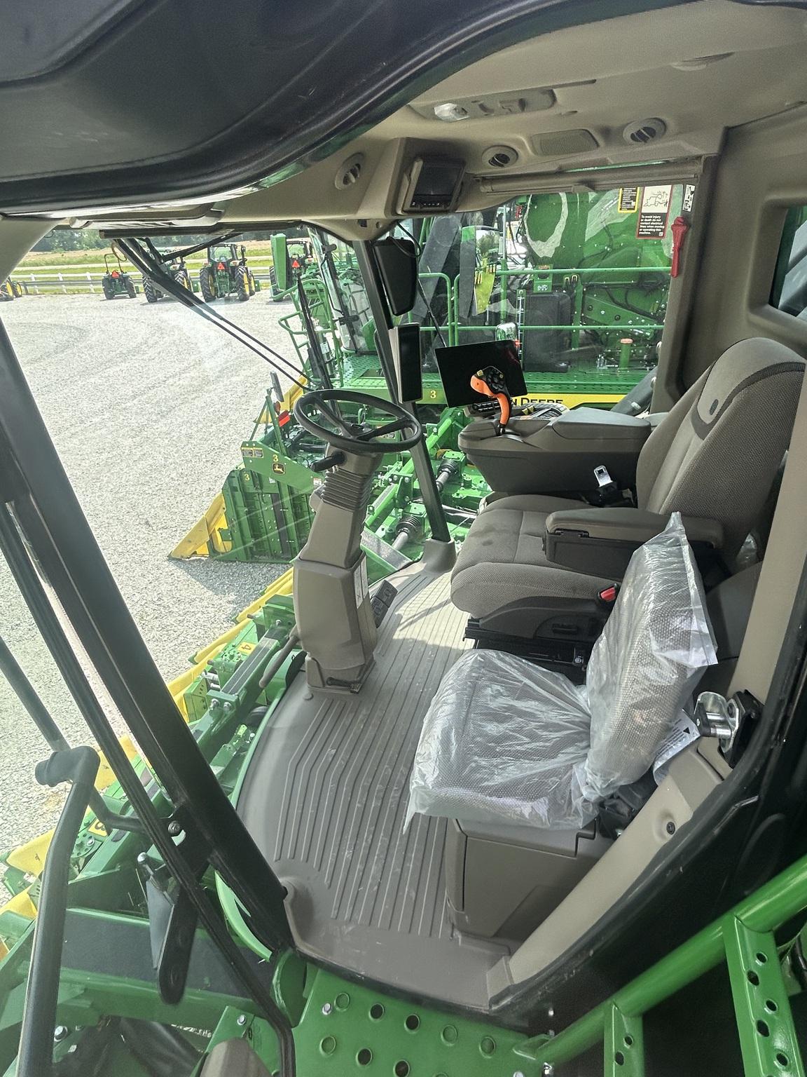 2024 John Deere CP770 Image