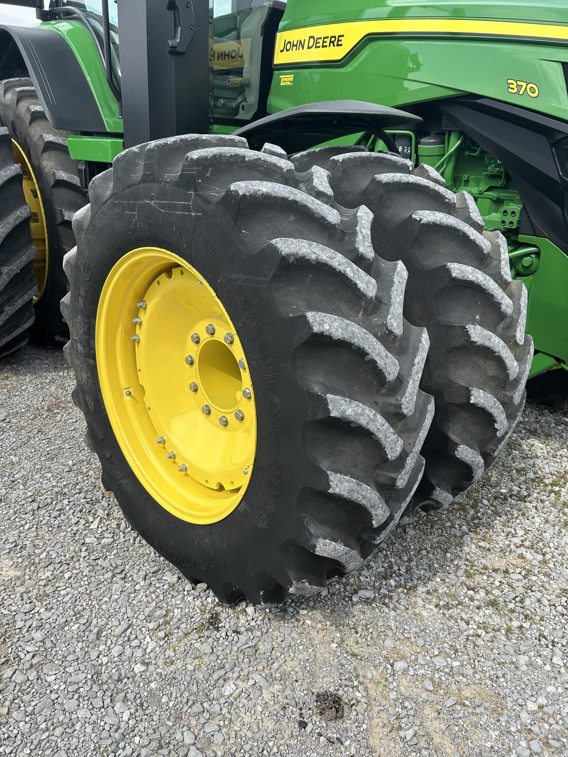 2024 John Deere 8R 370 Image