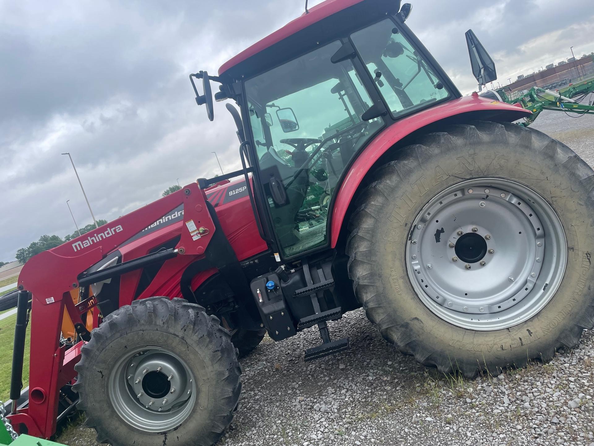 2018 Mahindra 9125 Image
