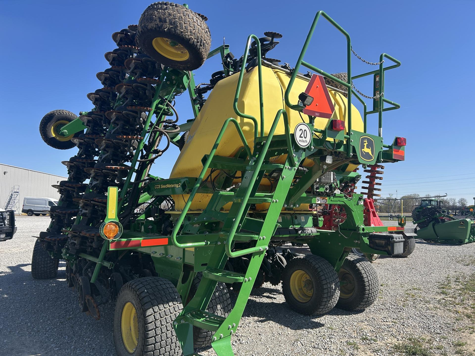2022 John Deere N536C Image