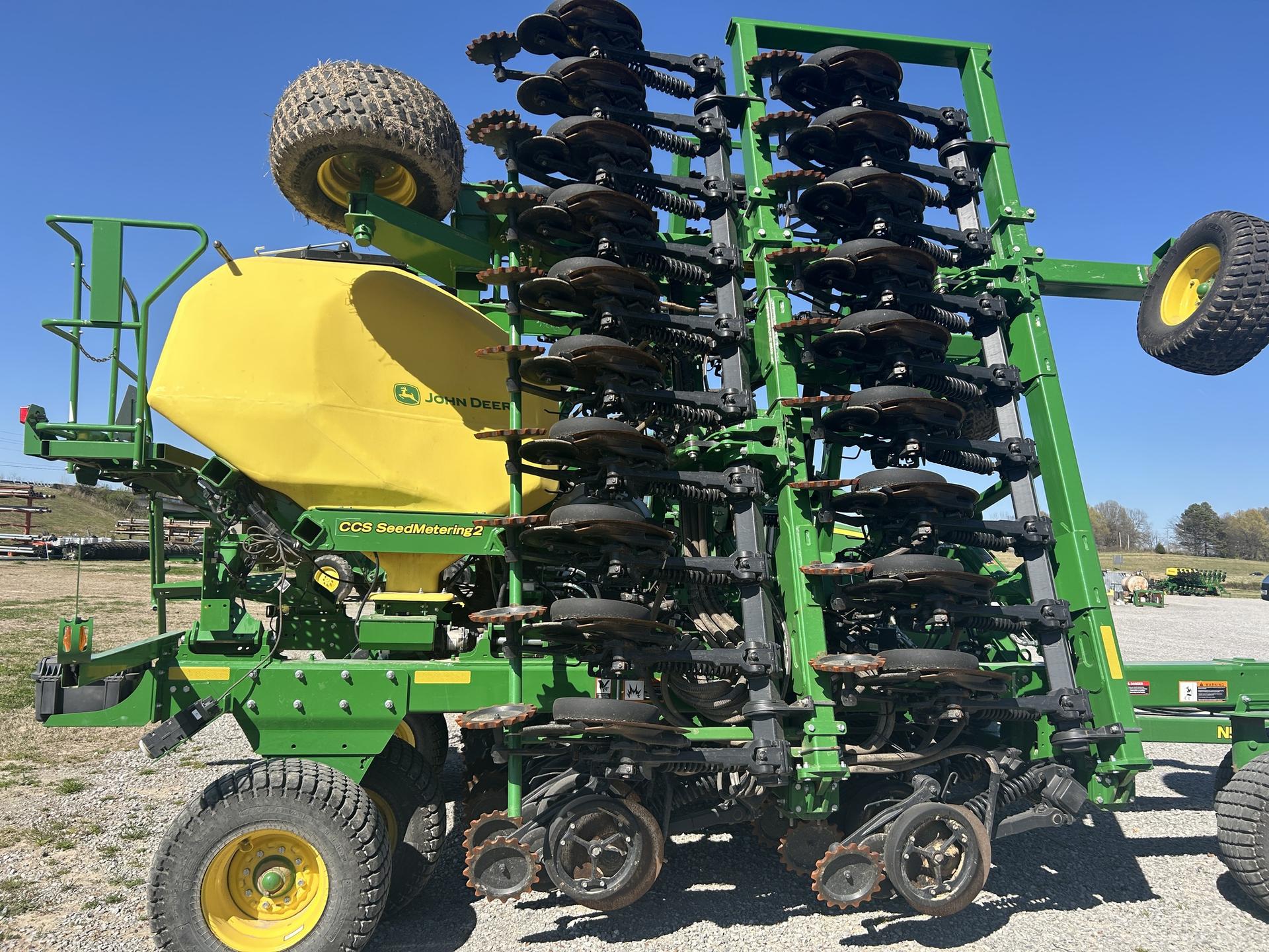 2022 John Deere N536C Image