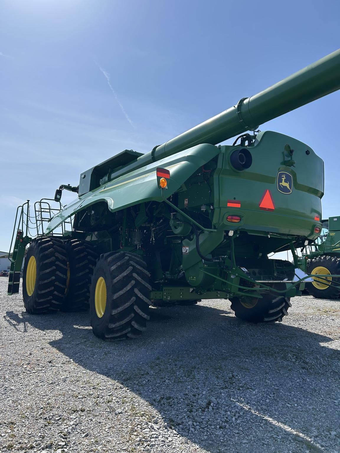 2024 John Deere S780 Image