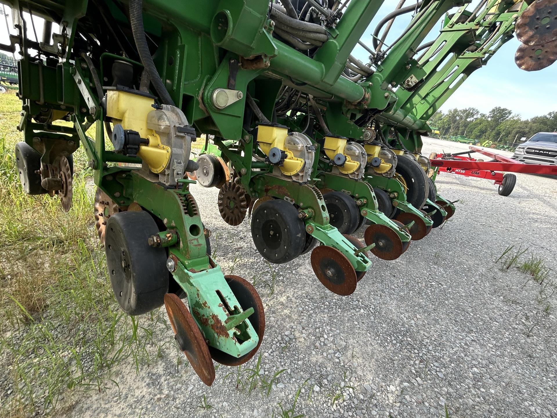 2009 John Deere 1790 Image