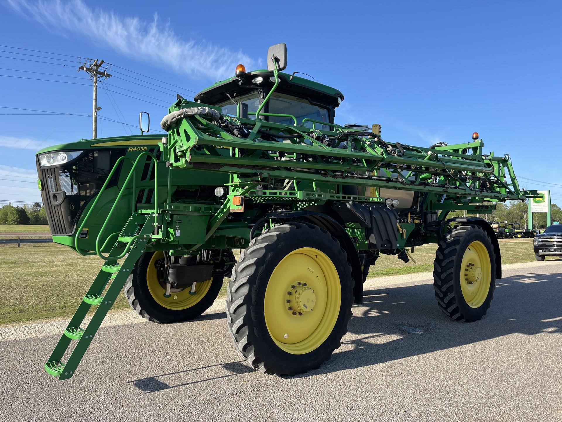 2019 John Deere R4038 Image