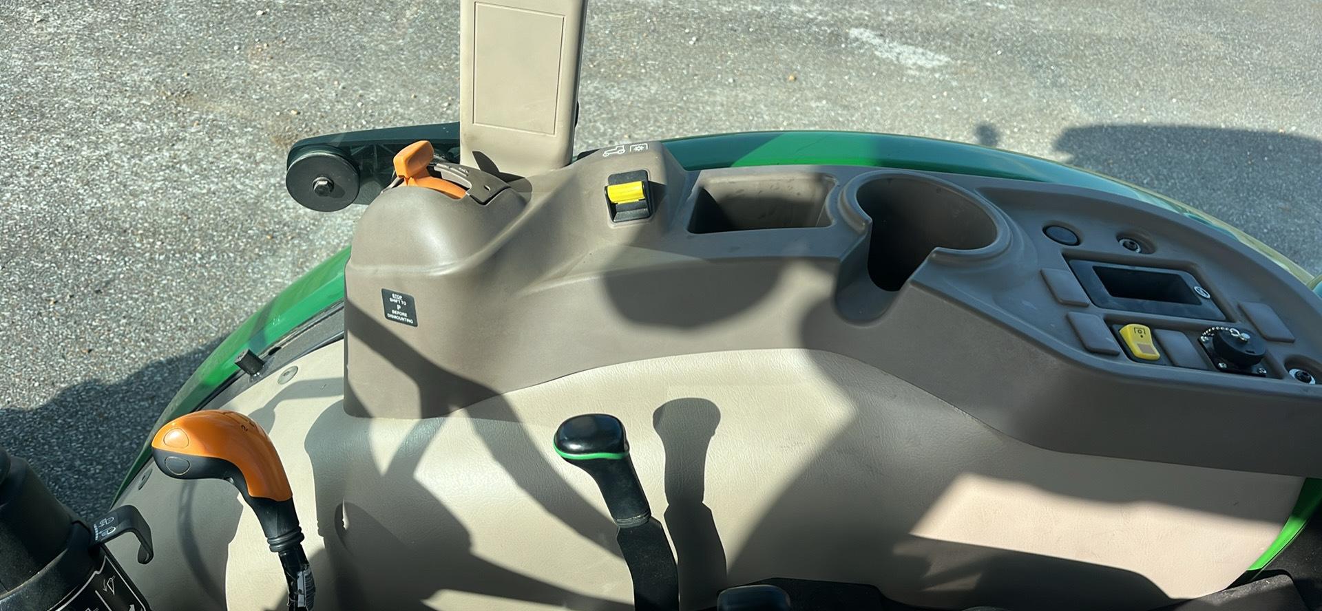 2022 John Deere 5055E Image
