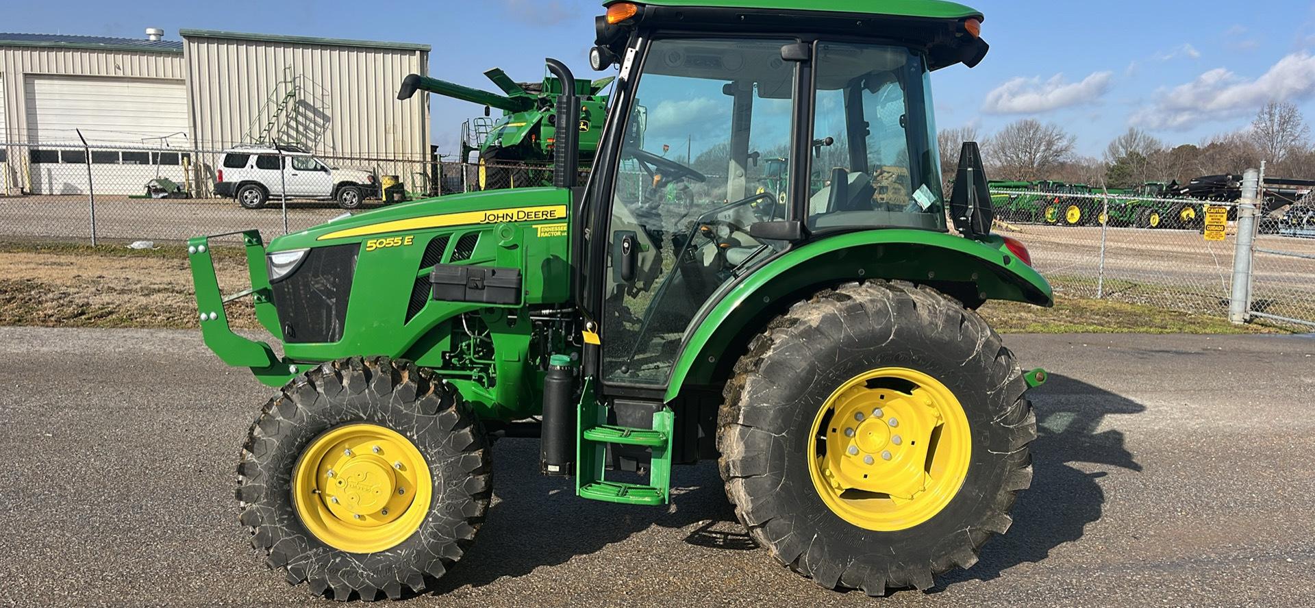 2022 John Deere 5055E Image
