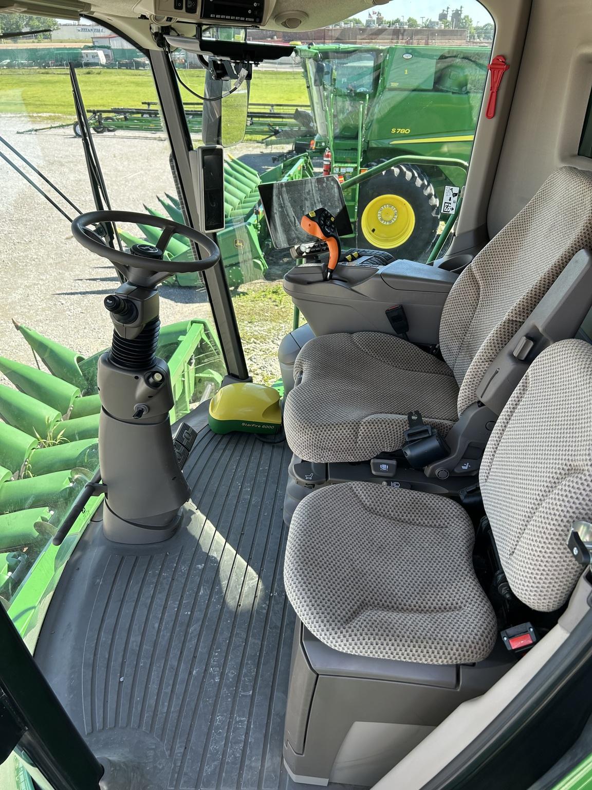 2024 John Deere S780 Image