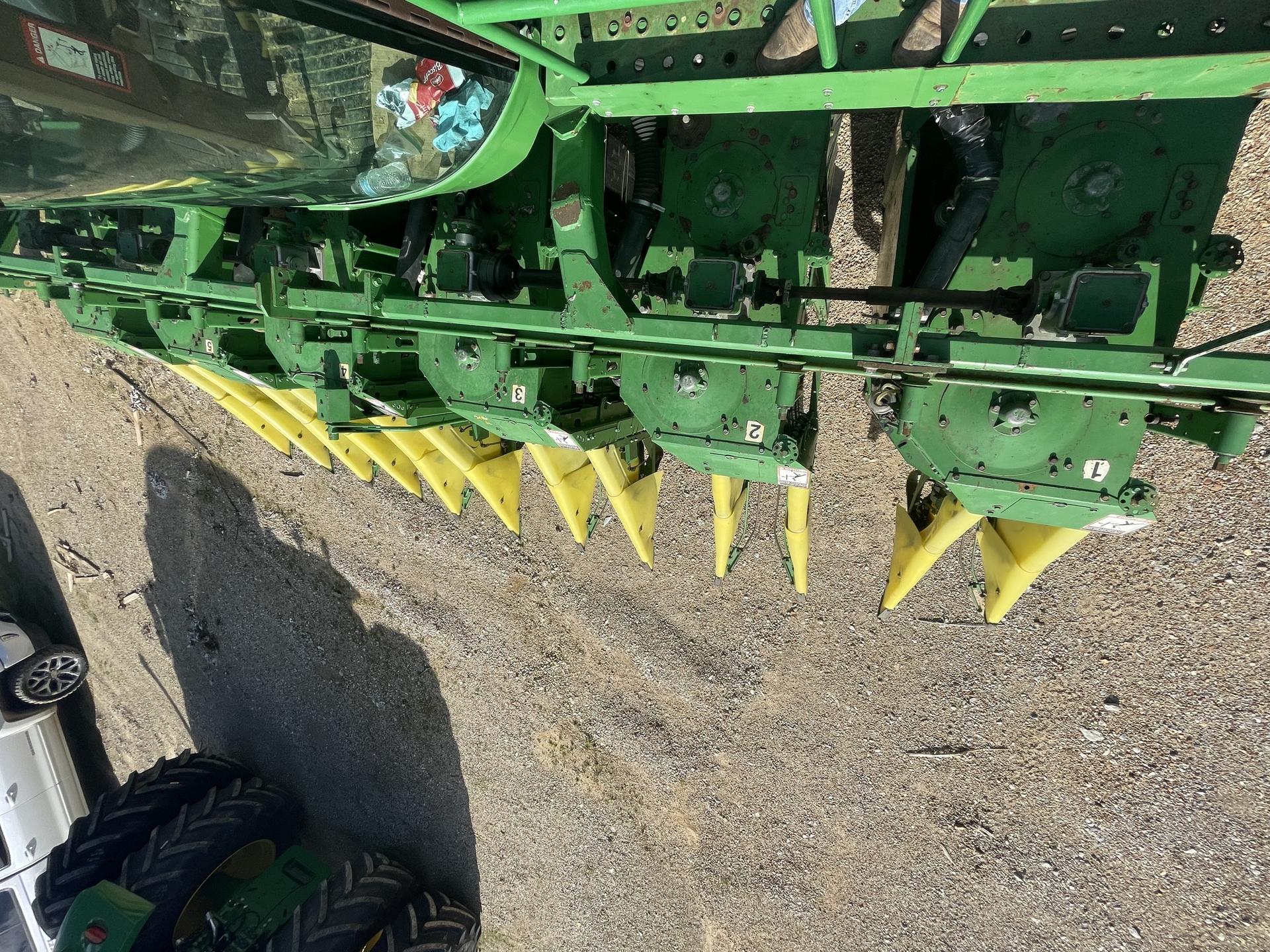 2001 John Deere 9986 Image