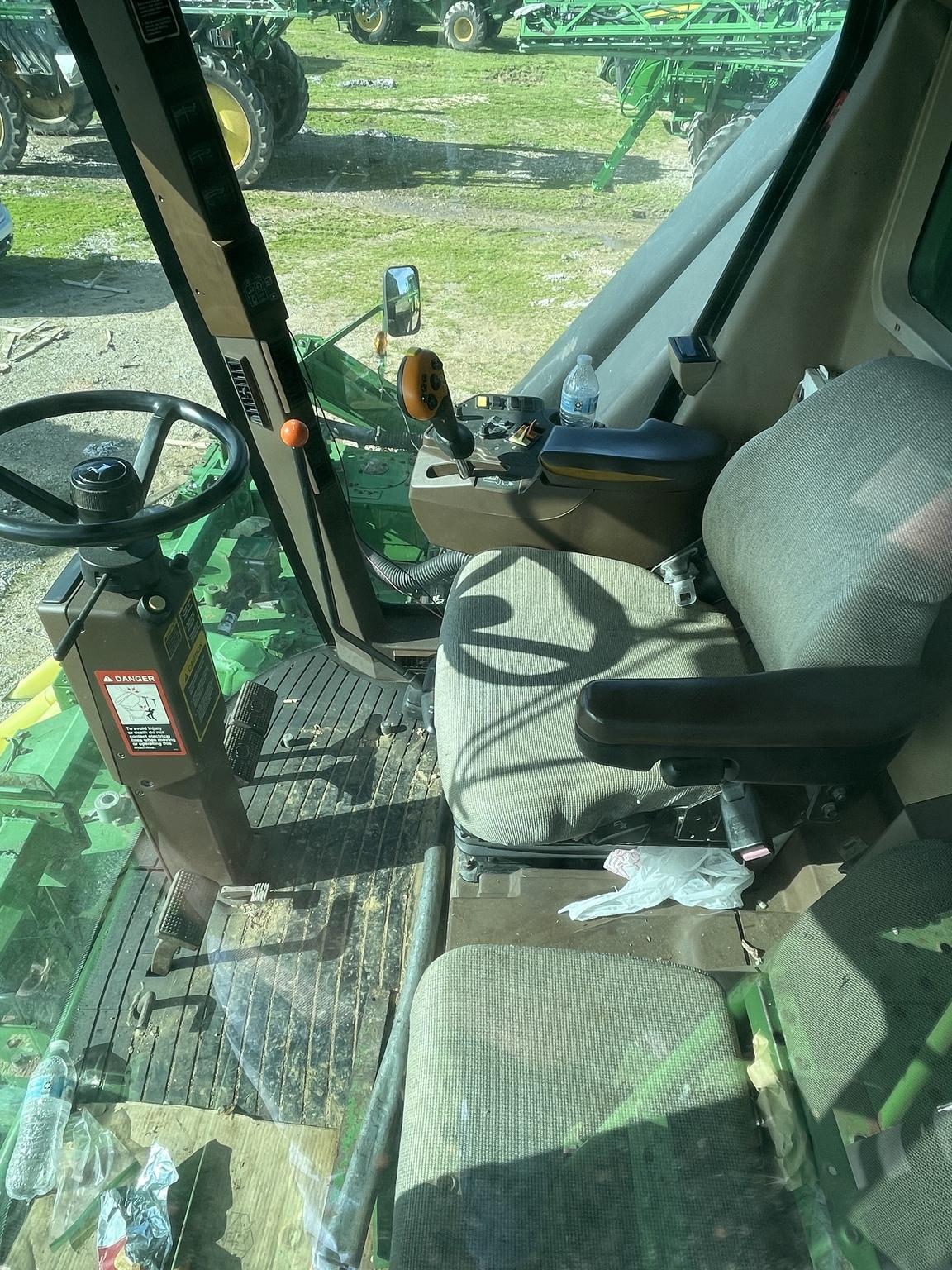 2001 John Deere 9986 Image