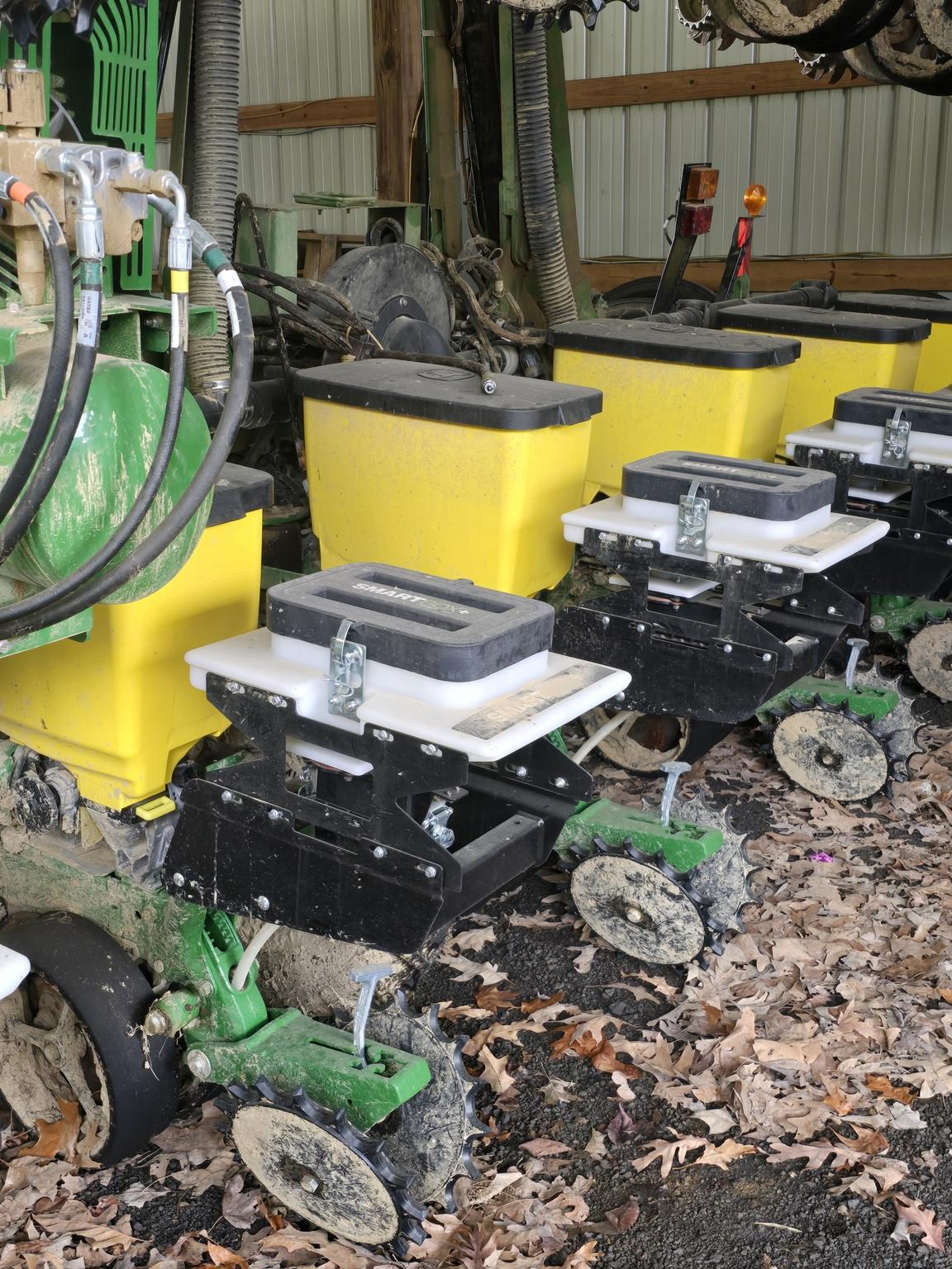 2004 John Deere 1720 Image