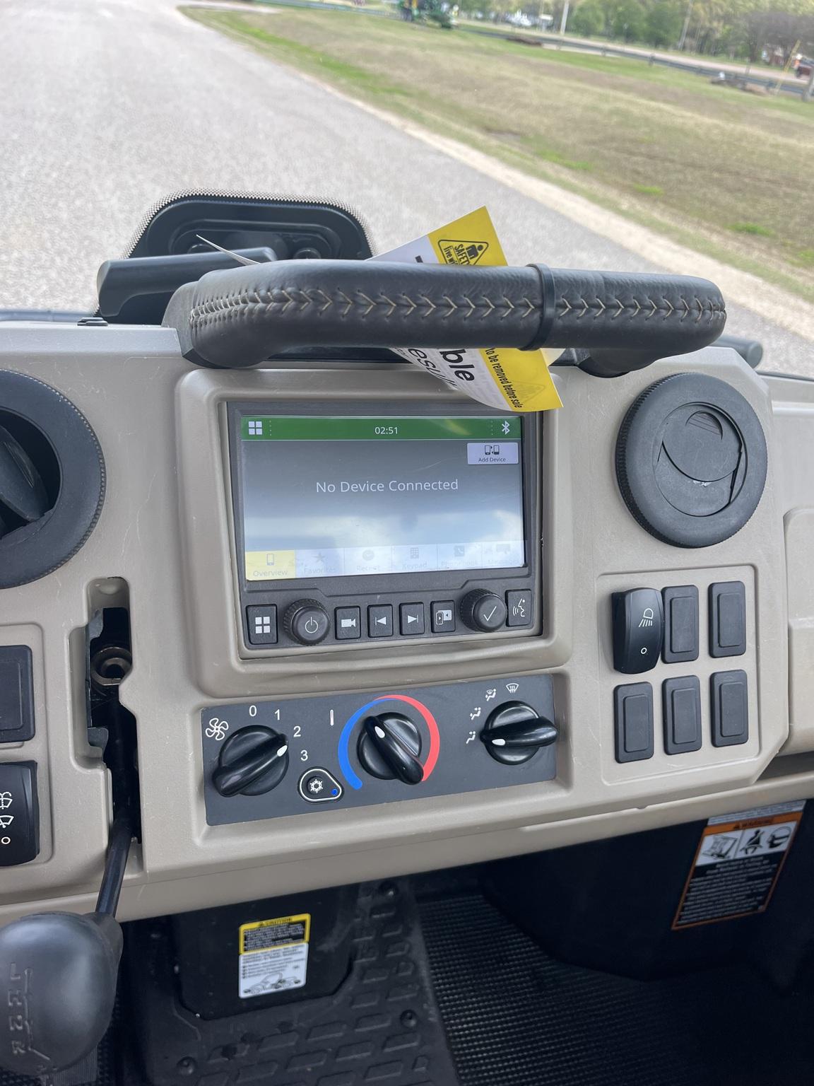 2024 John Deere 835R Signature Series Image