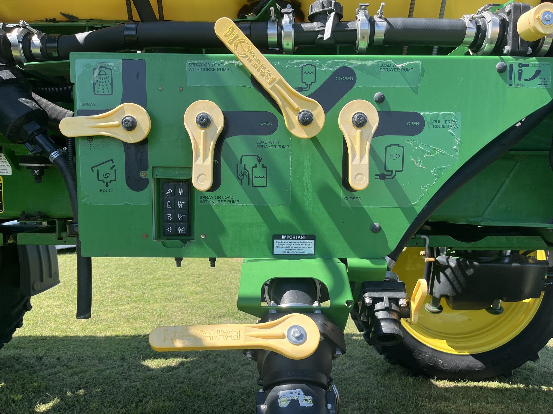 2020 John Deere R4030 Image