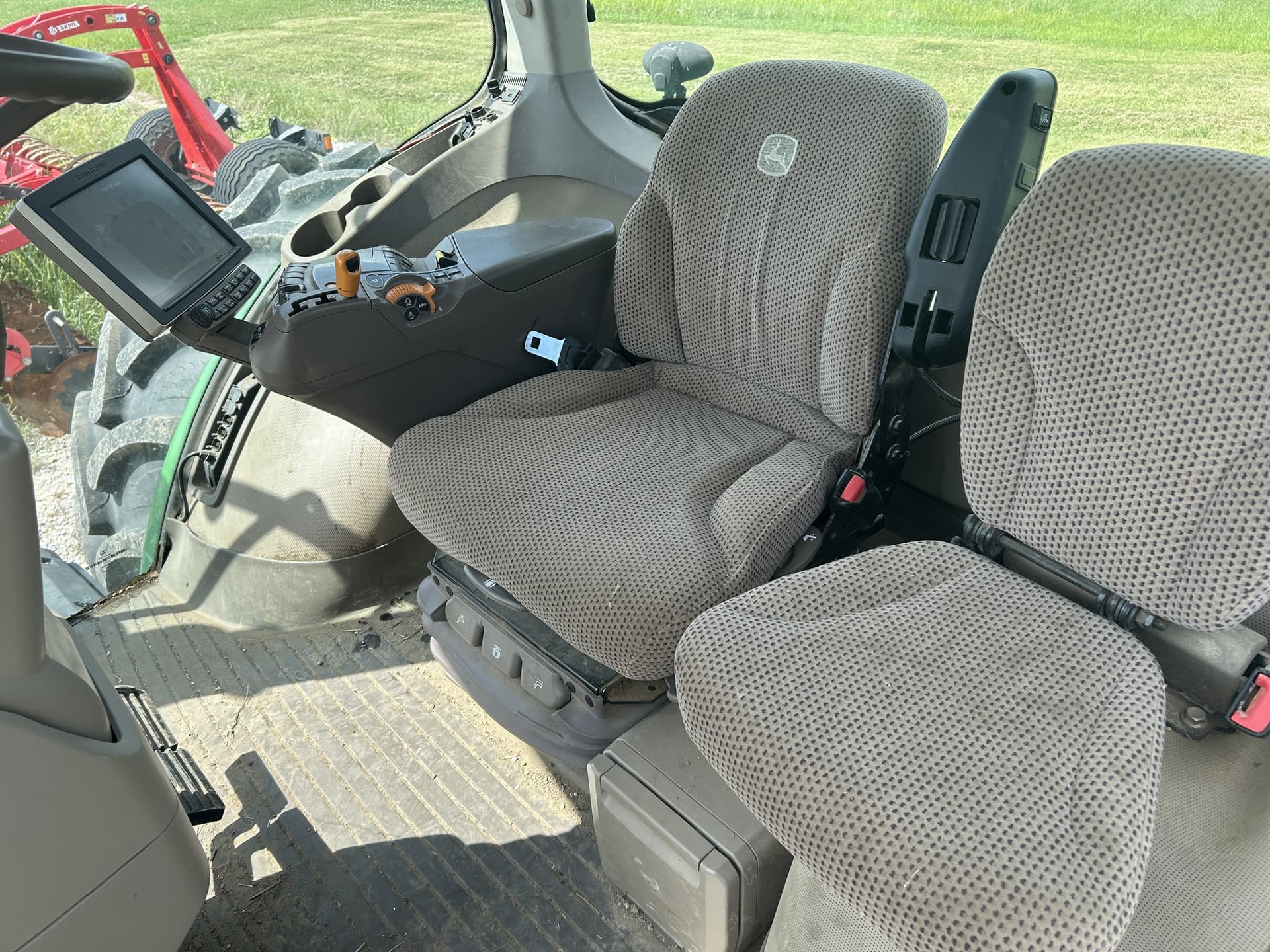 2017 John Deere 8400R Image