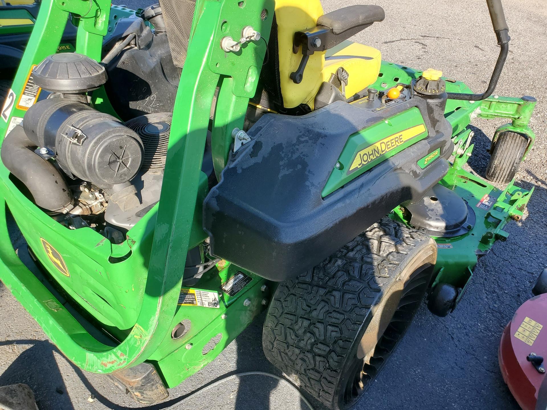 2019 John Deere Z950R Image