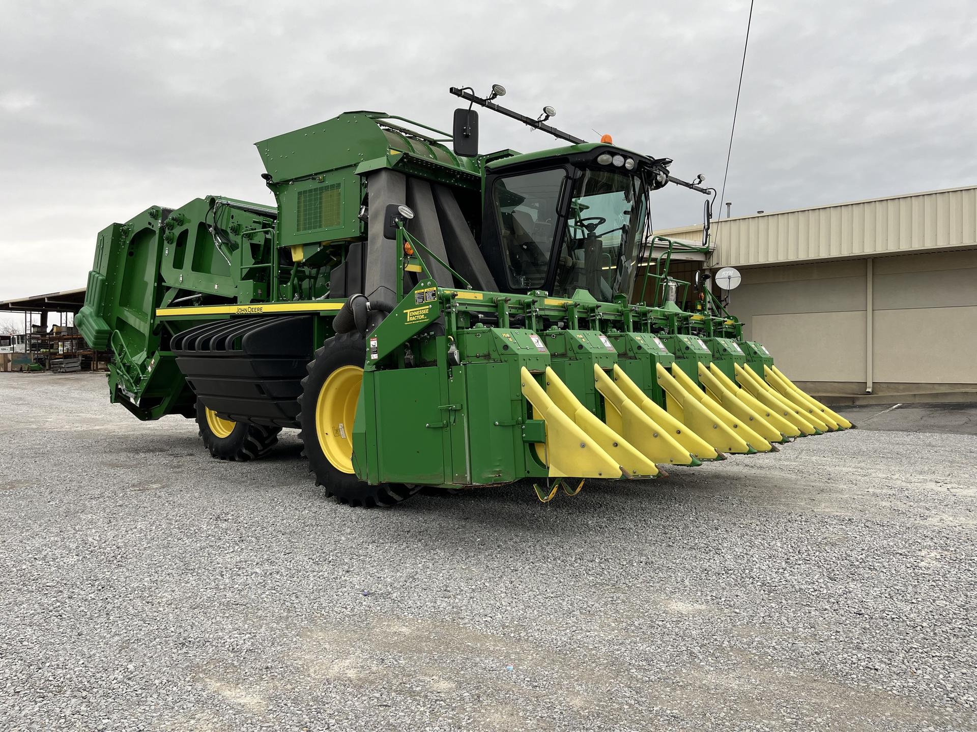 2021 John Deere CP690 Image