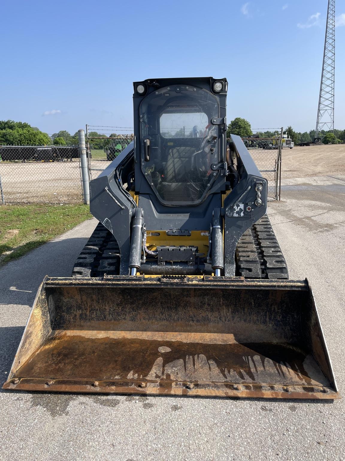 2022 John Deere 333G Image